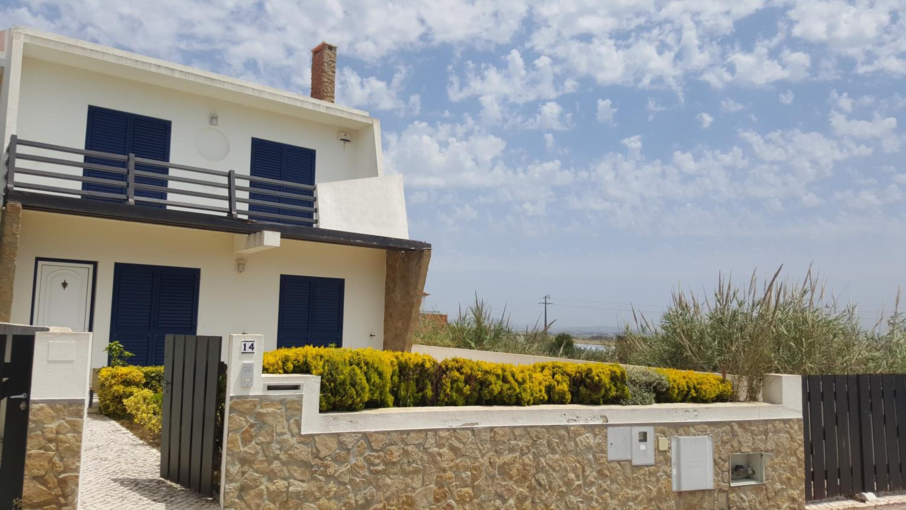 Villa with Sea View - Photo 2
