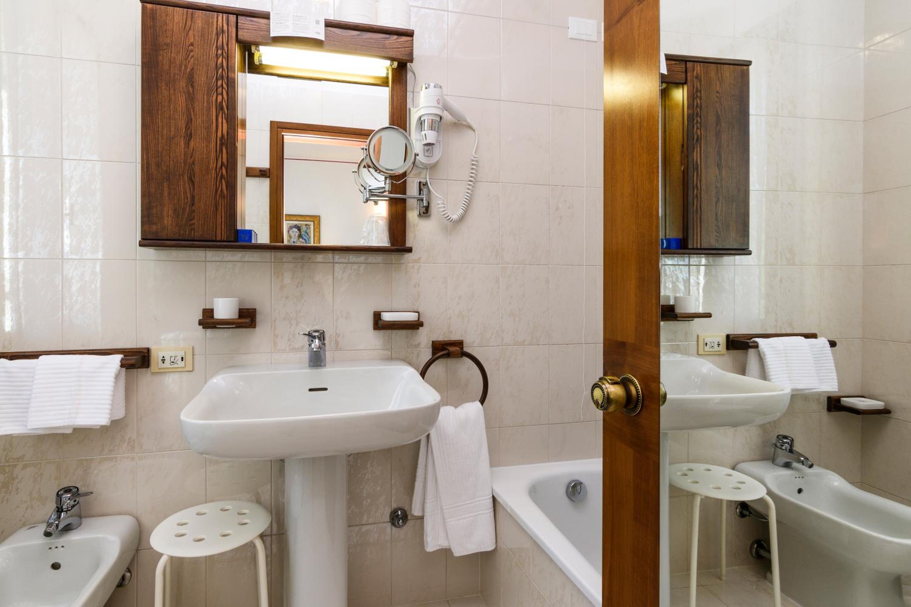 Triple Room - Photo 2