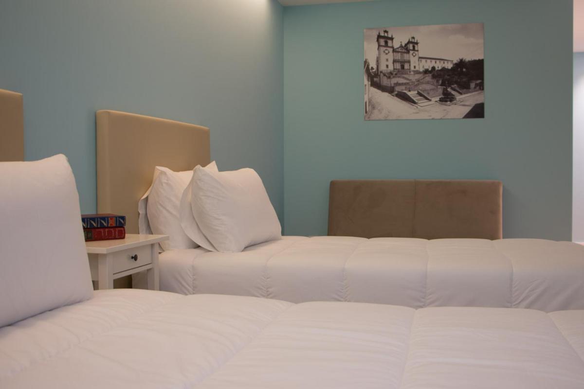 Standard Twin Room with Sofa - Photo 4