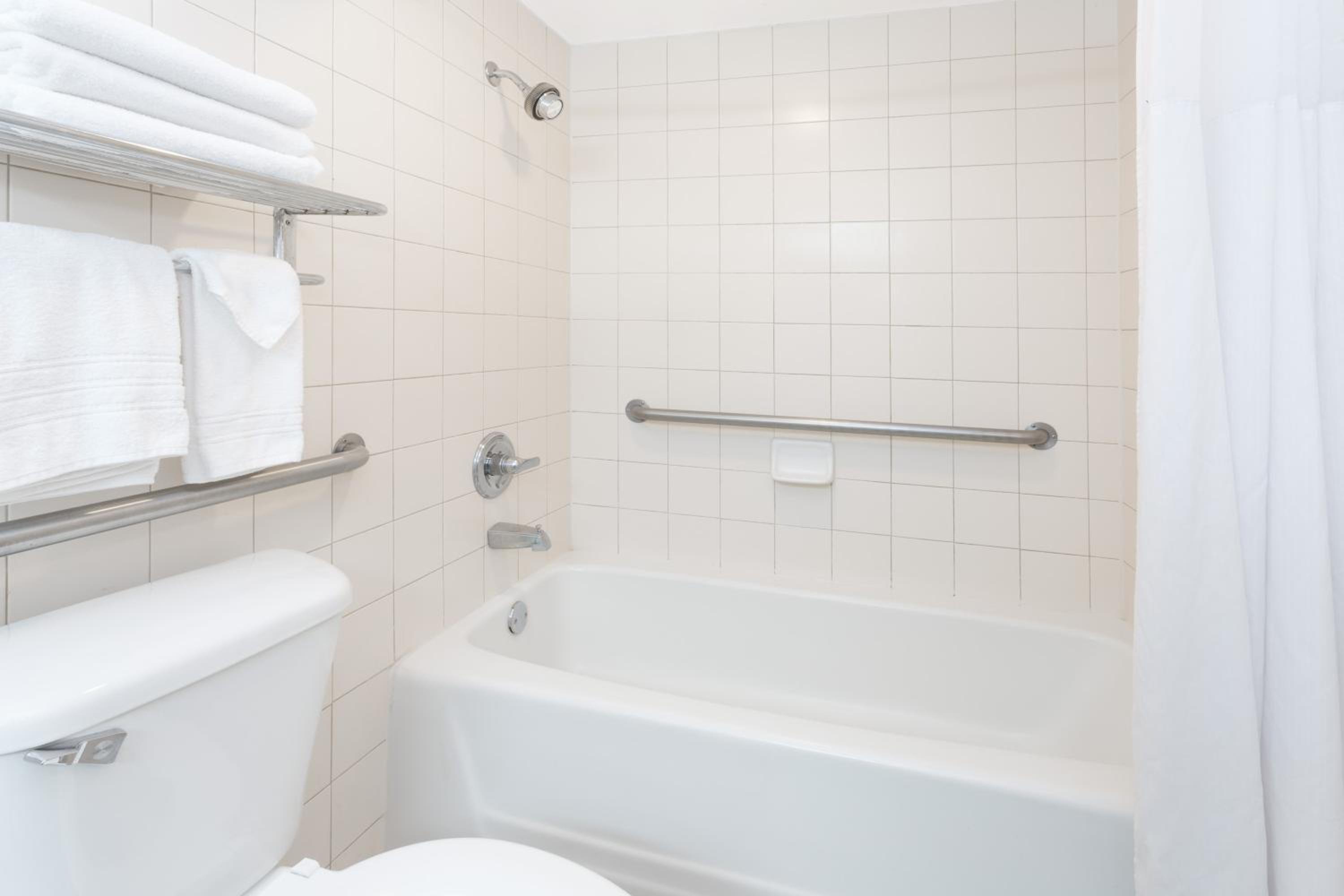 Double Room - Disability Access/Non-Smoking - Photo 4