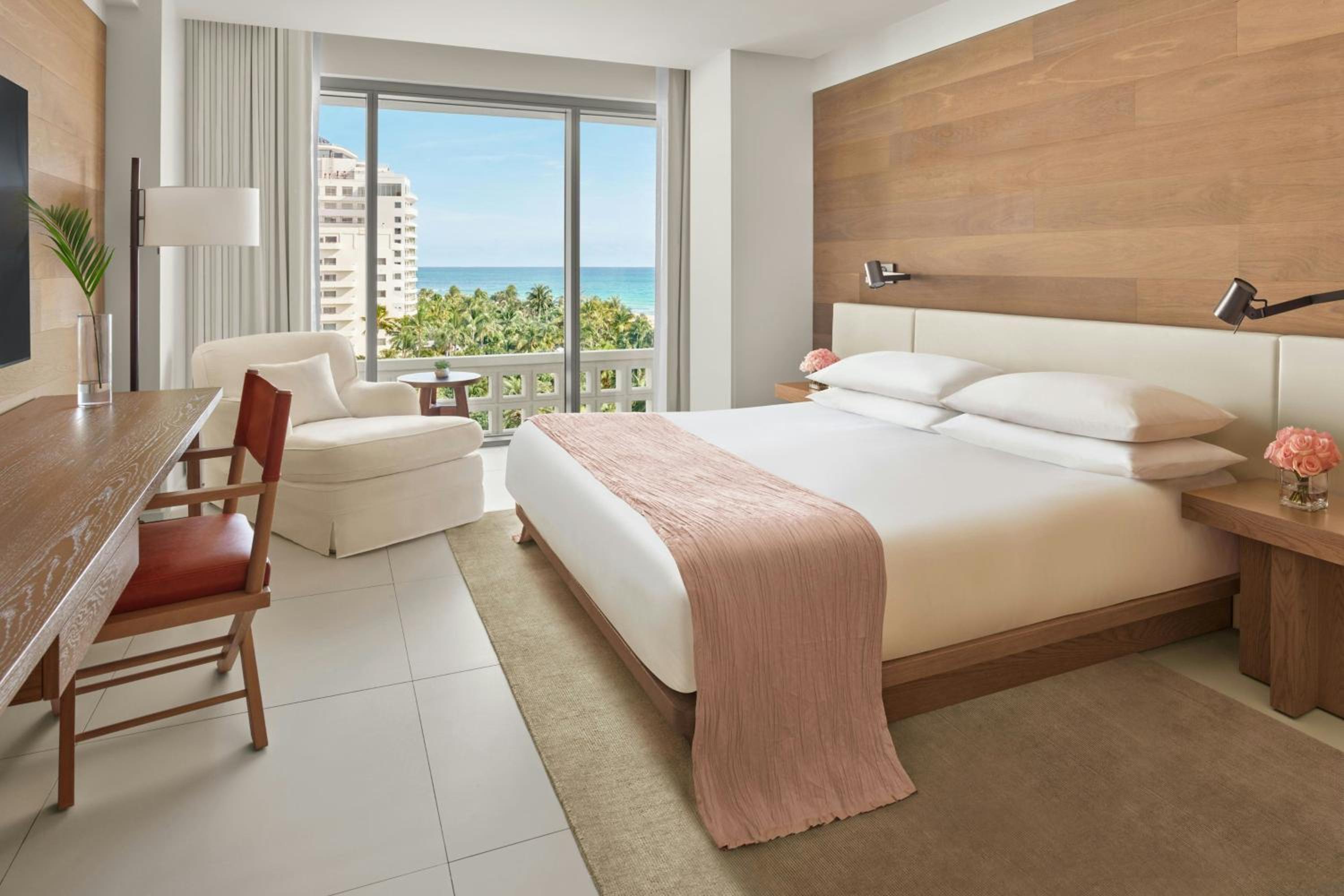 One-Bedroom King Suite with Ocean View