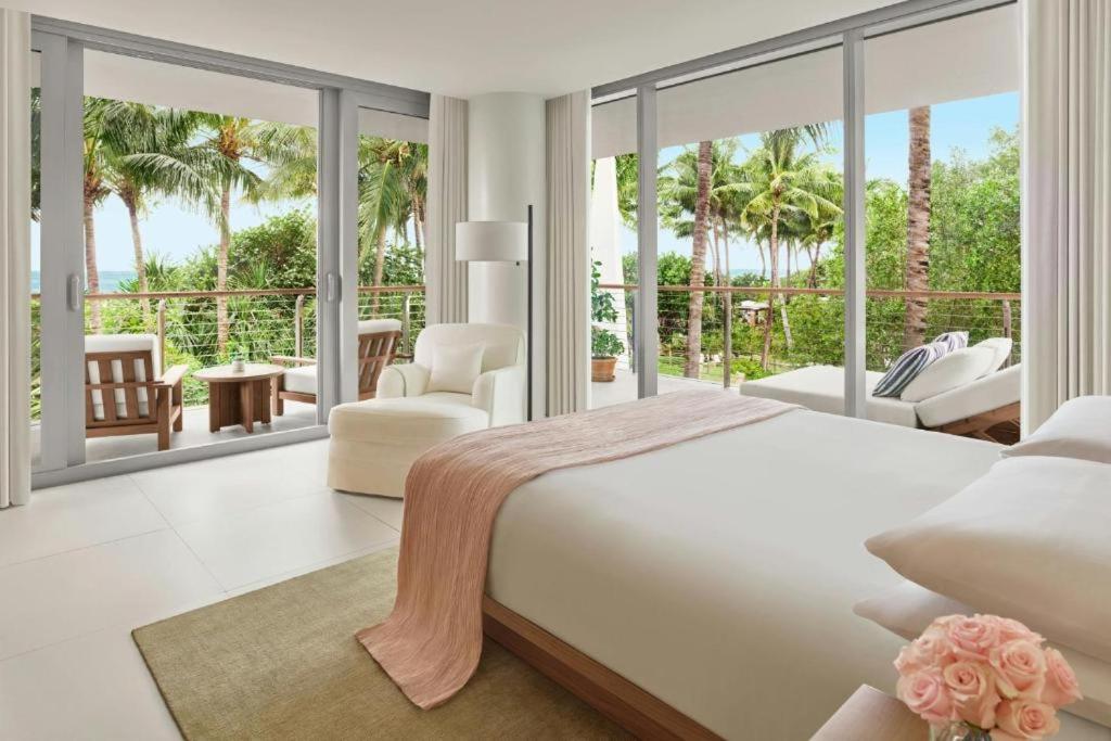 Suite Bungalow con vista a la piscina, Suite de 1 dormitorio en dos niveles, 1 cama King