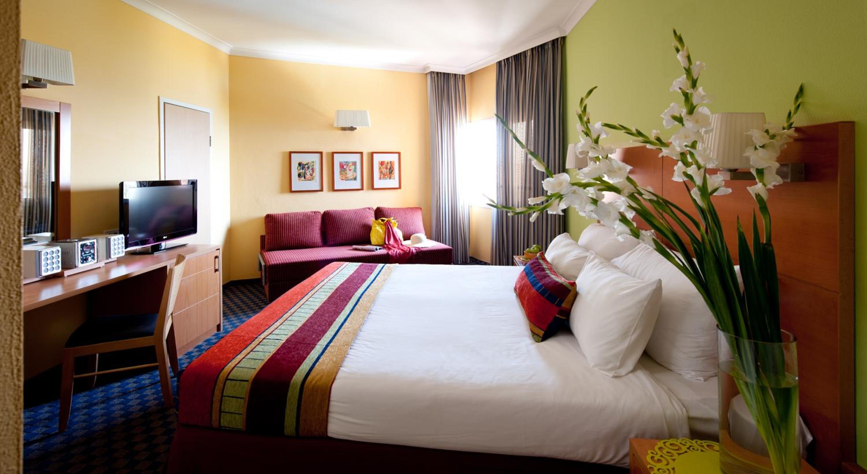 Double or Twin Room with Sea View - Photo 6