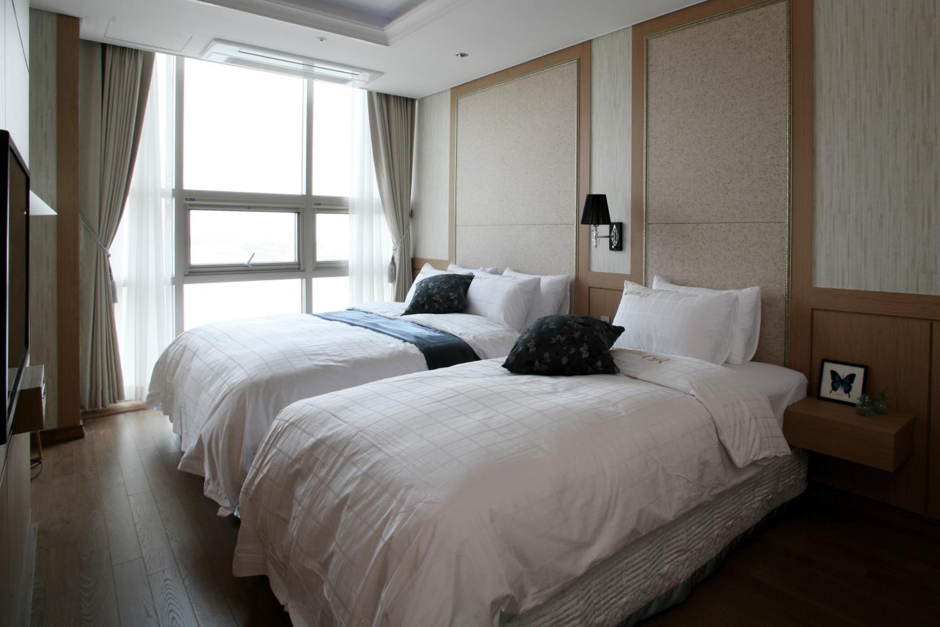 Superior Twin Room with Sea View photo 3