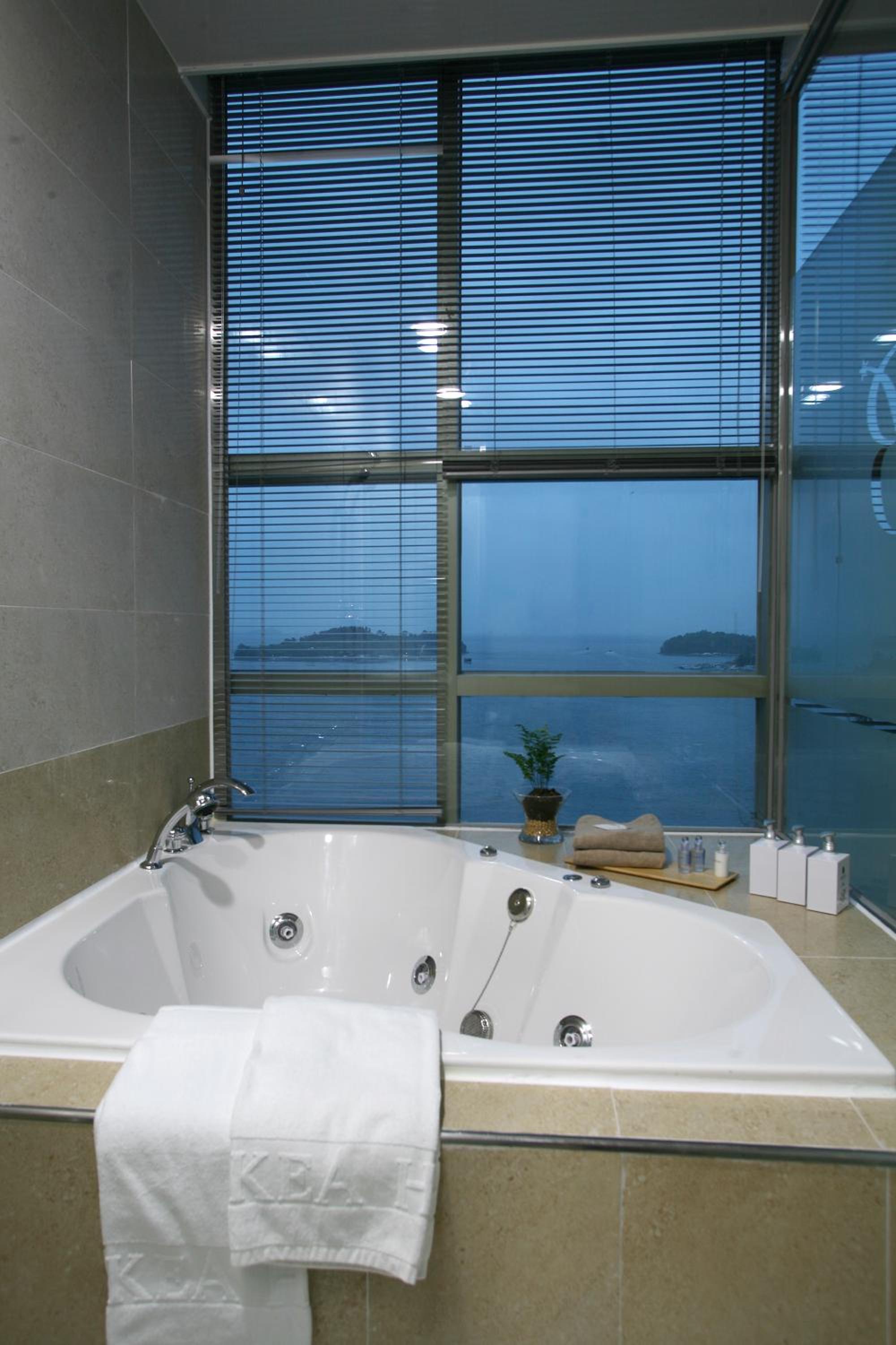 Premier Family Room with Sea View photo 2