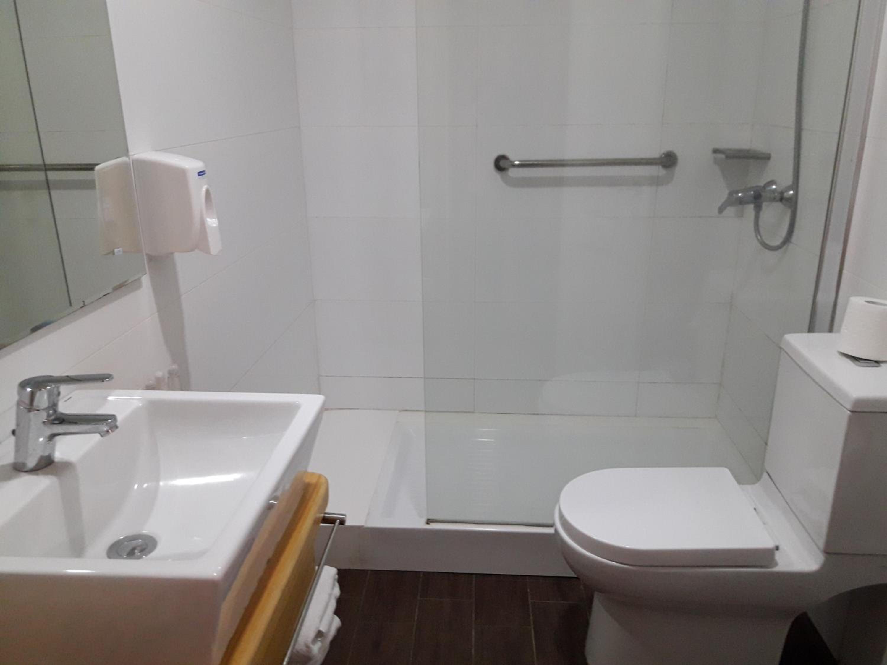 Standard Twin Room photo 2