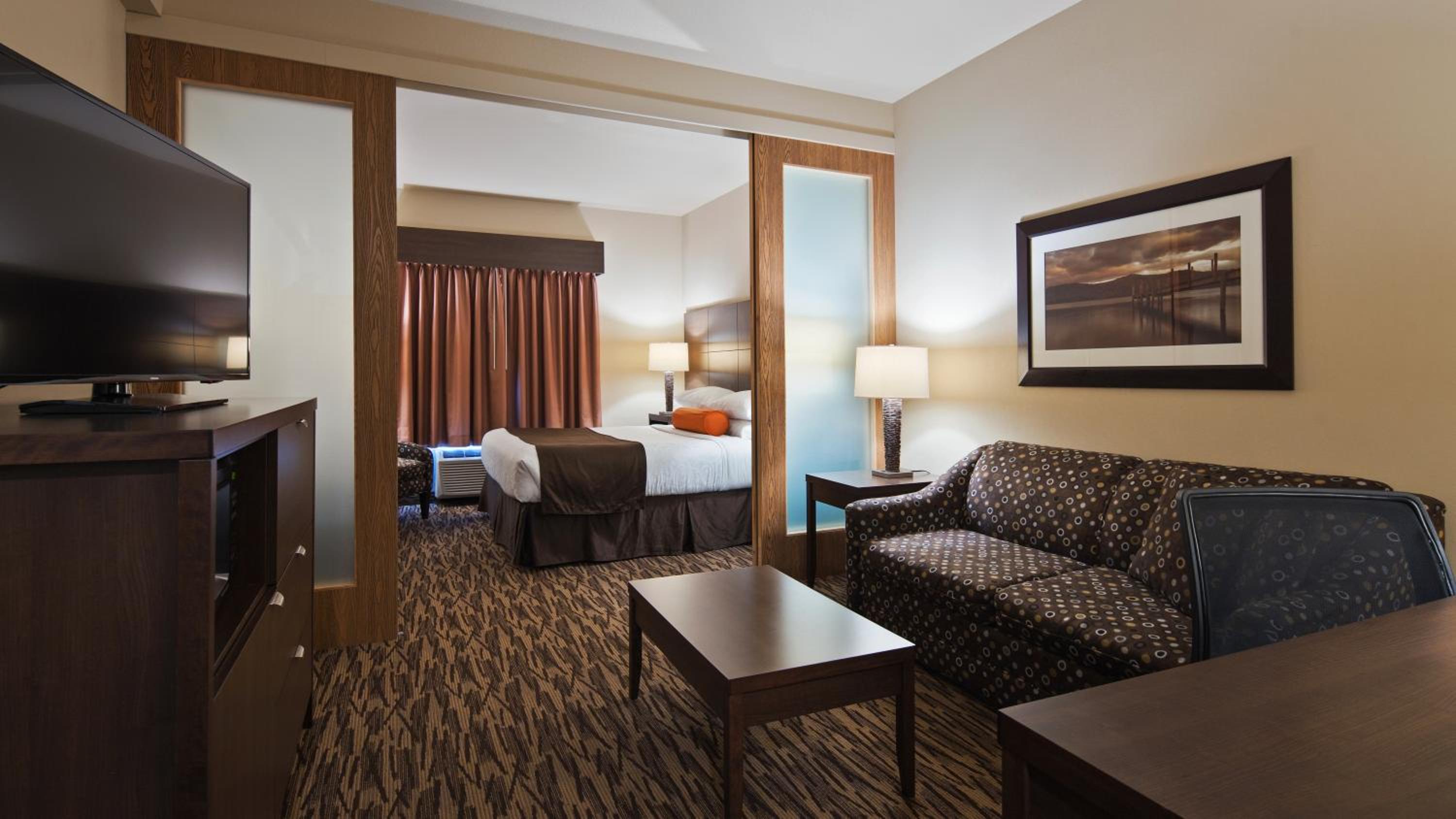 King Room with Whirlpool - Non-Smoking