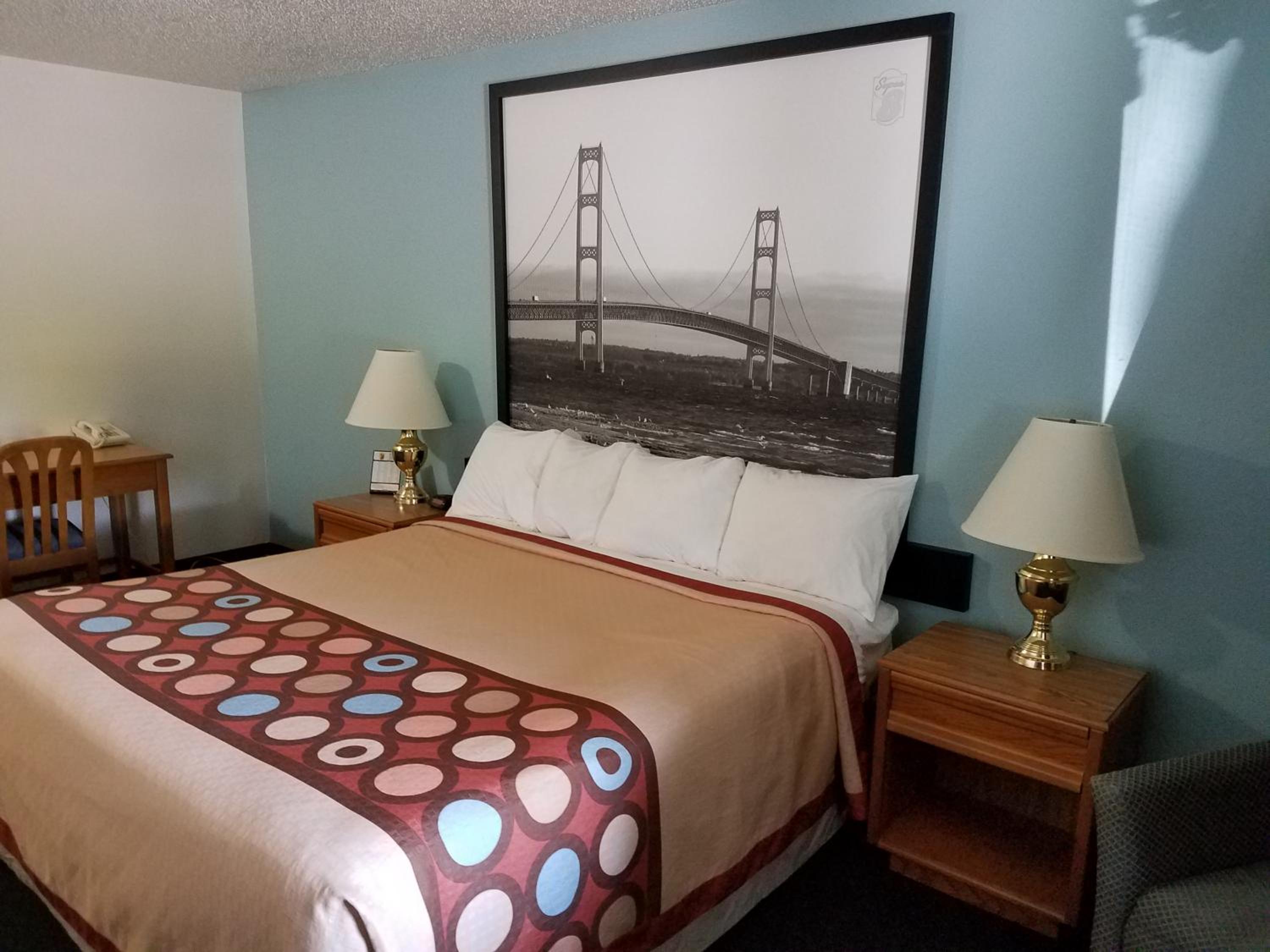 King Room - Non-Smoking - Photo 1