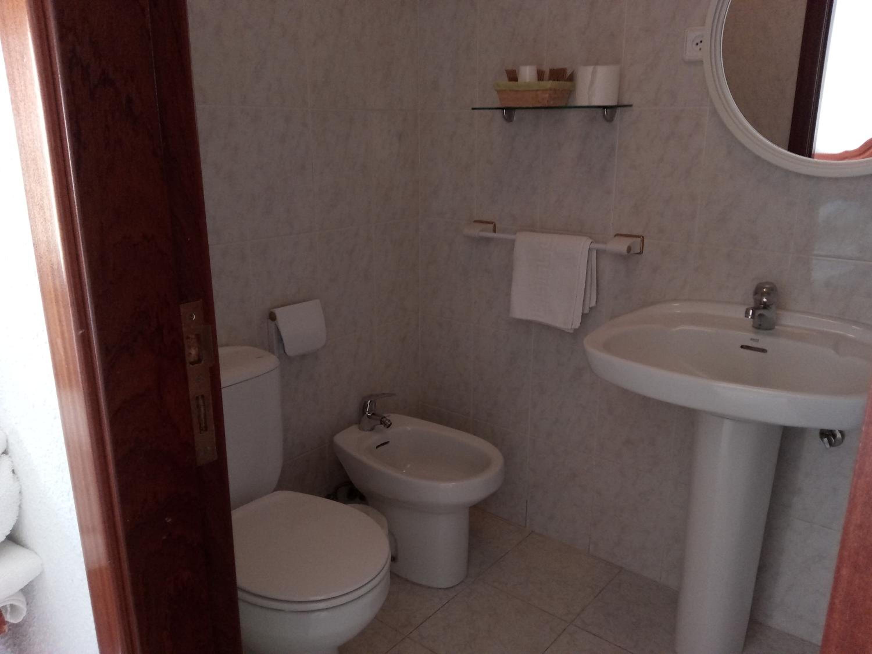 Queen Room - Photo 3