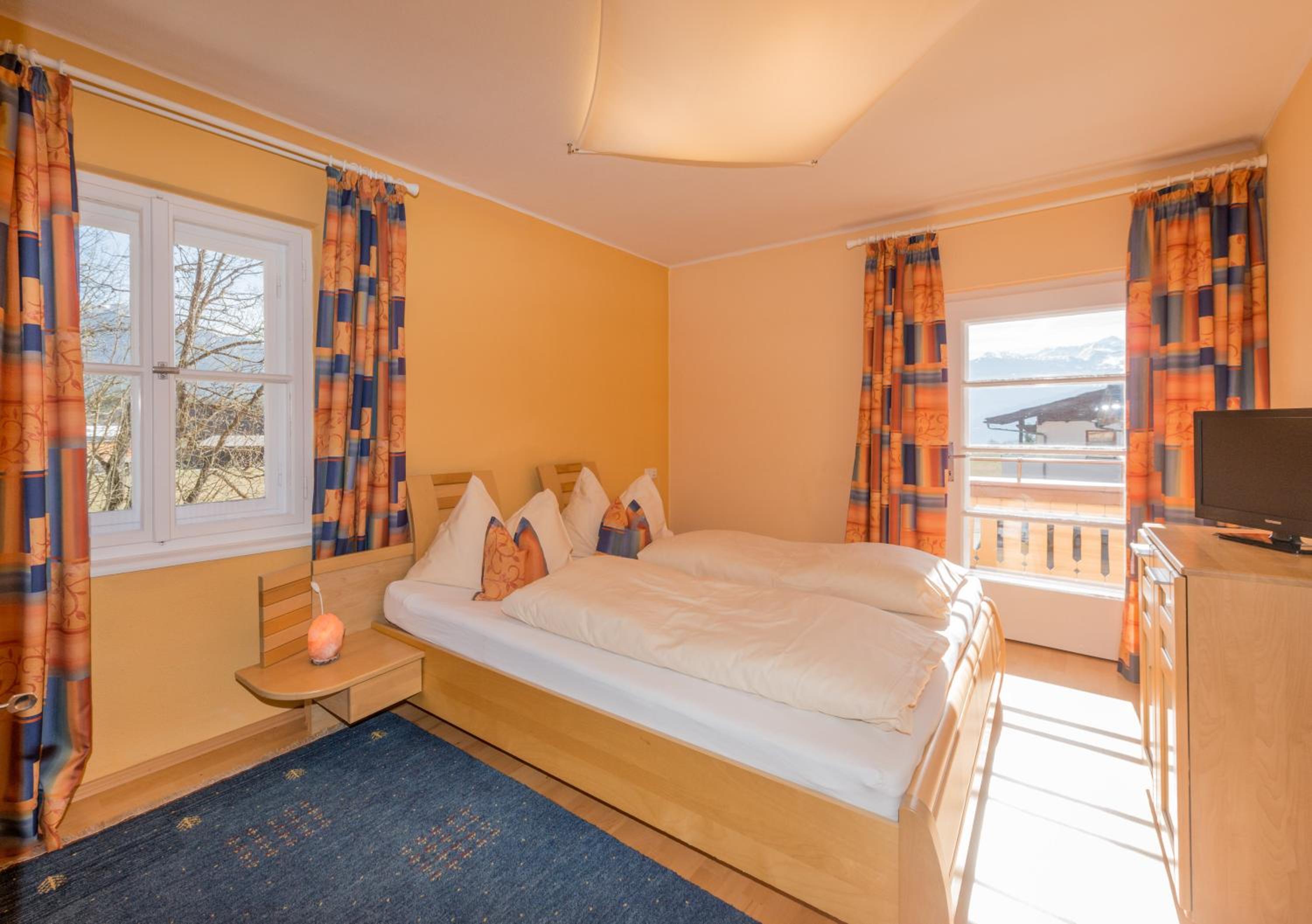 Two-Bedroom Apartment with Balcony - Annex photo 1