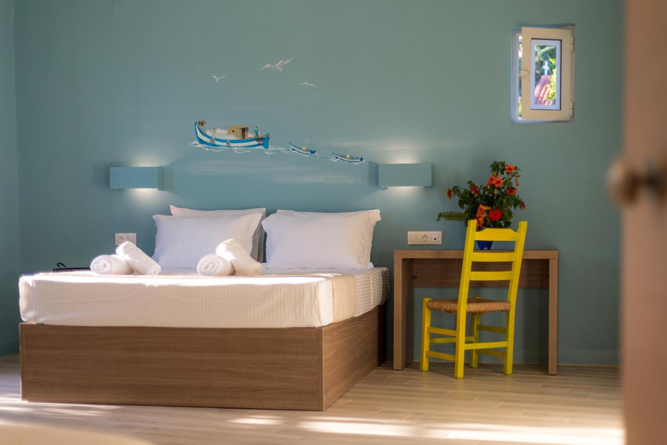 Quadruple Room with Garden View - Photo 5