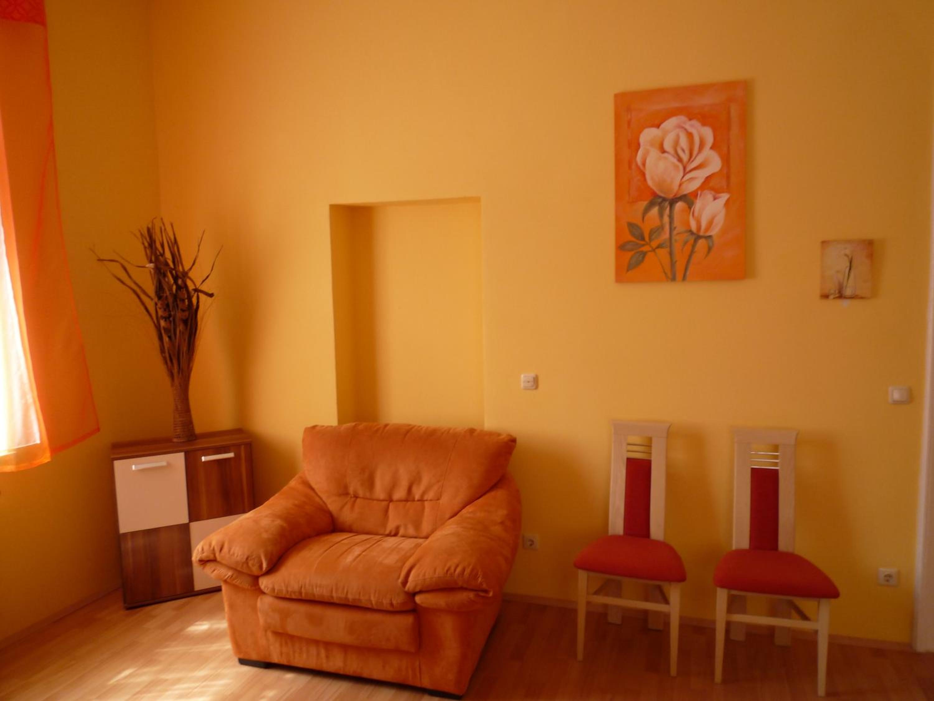 Two-Bedroom Apartment - Photo 40