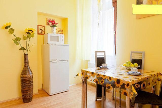 Two-Bedroom Apartment - Photo 18