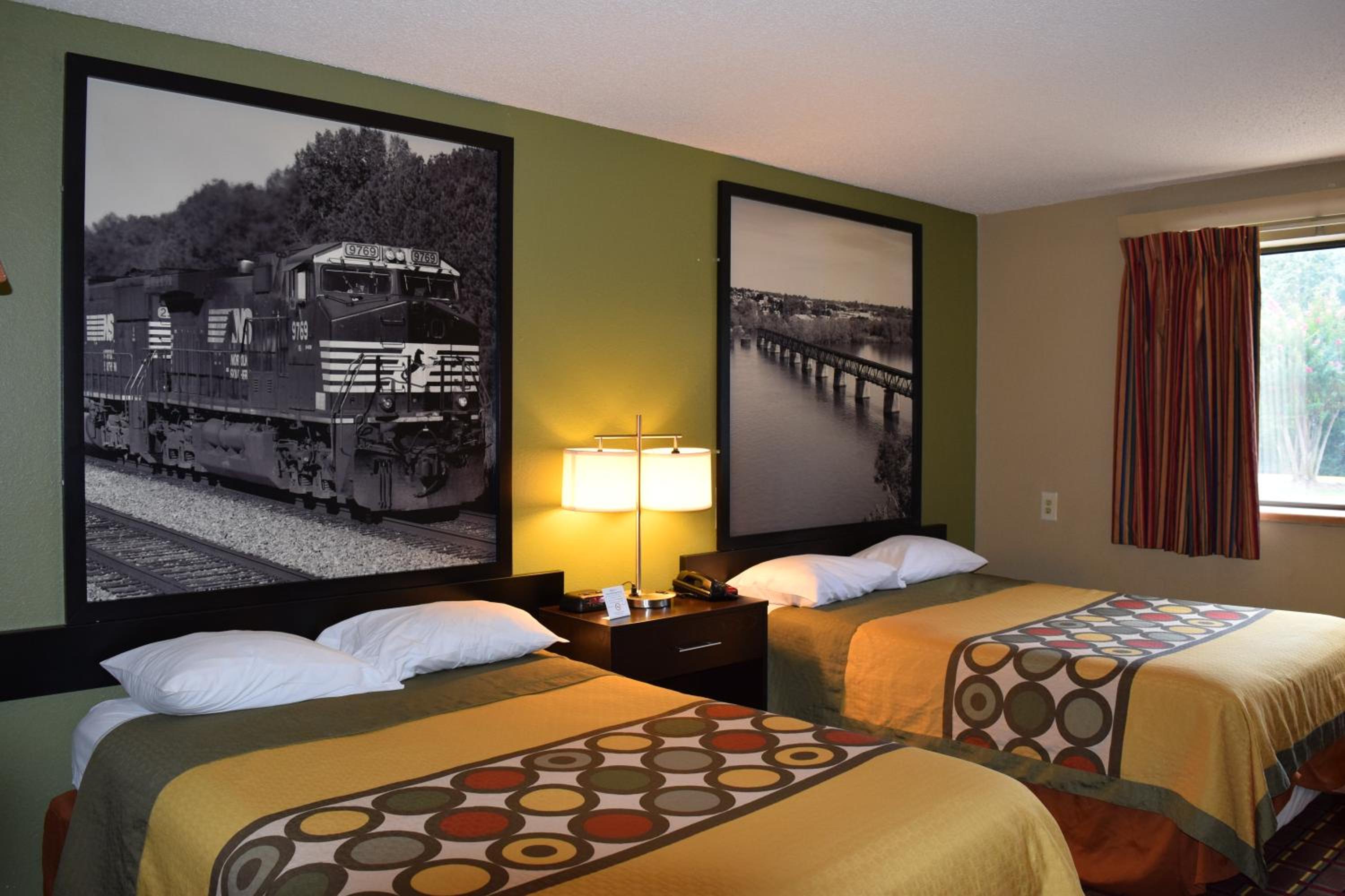 Deluxe Double Room with Two Double Beds - Non-Smoking - Photo 3