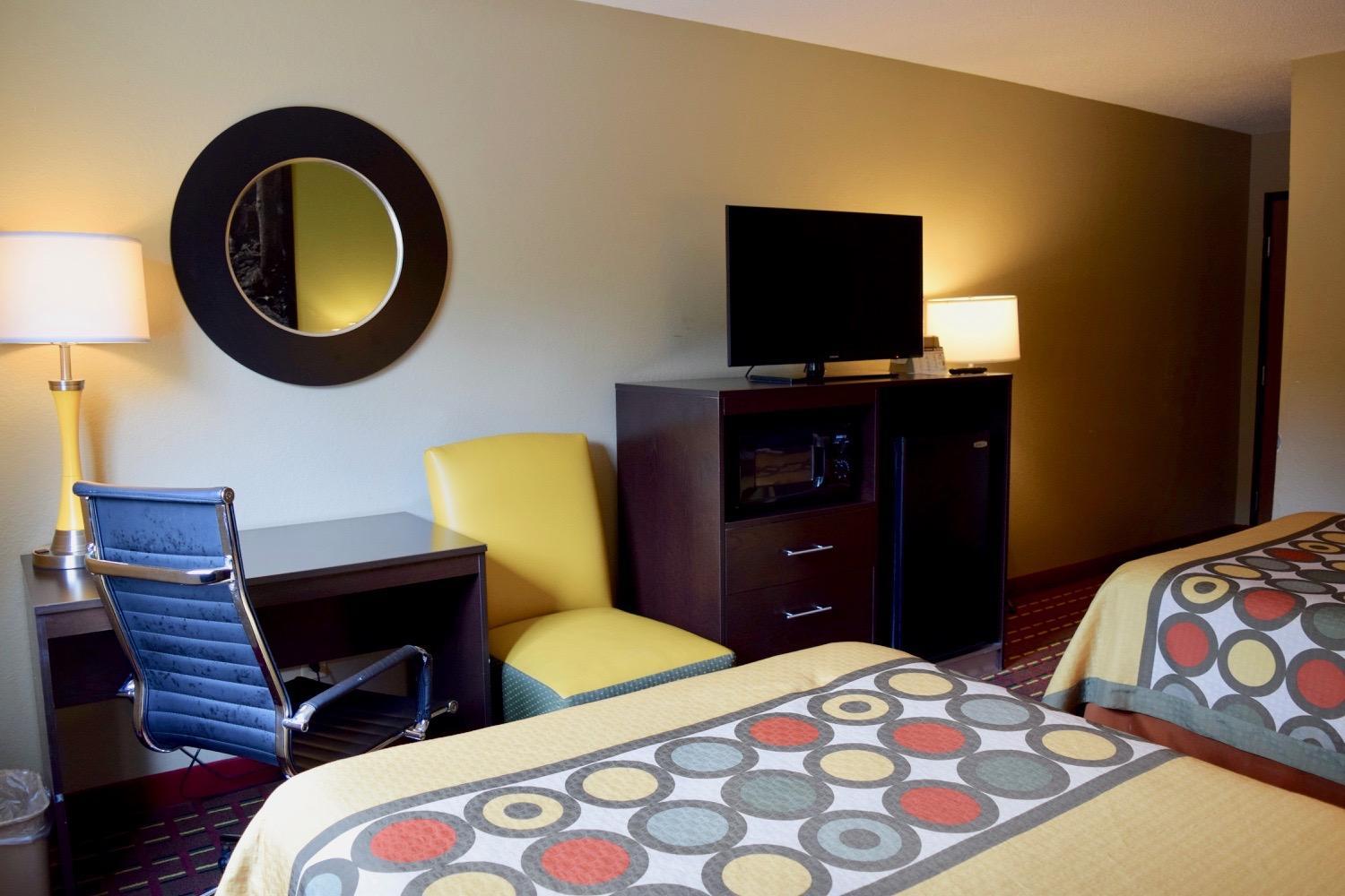 Deluxe Double Room with Two Double Beds - Non-Smoking - Photo 9