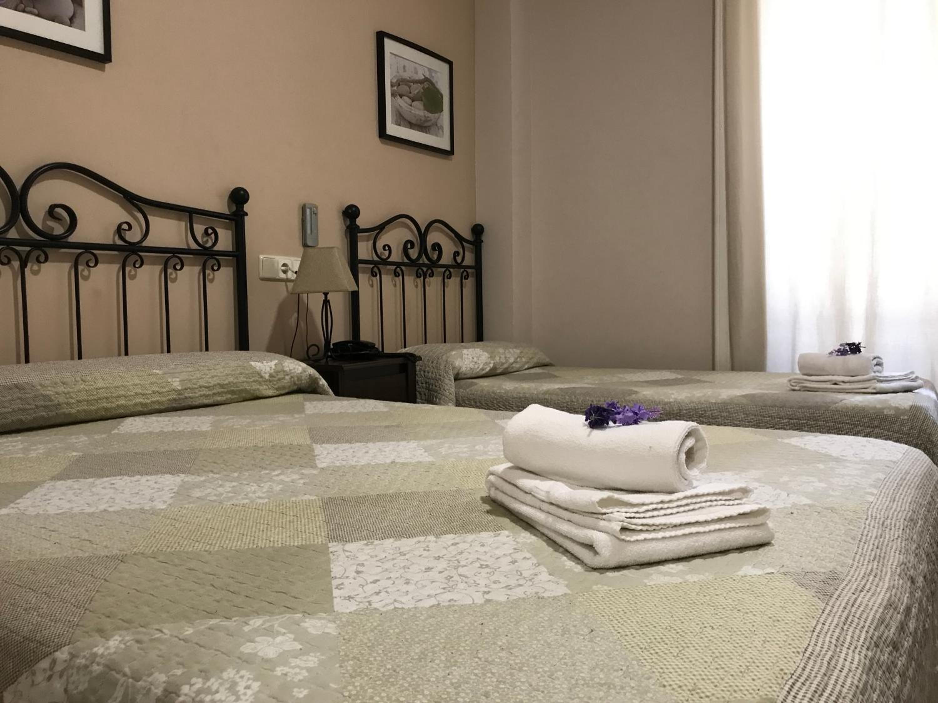 Triple Room - Photo 7