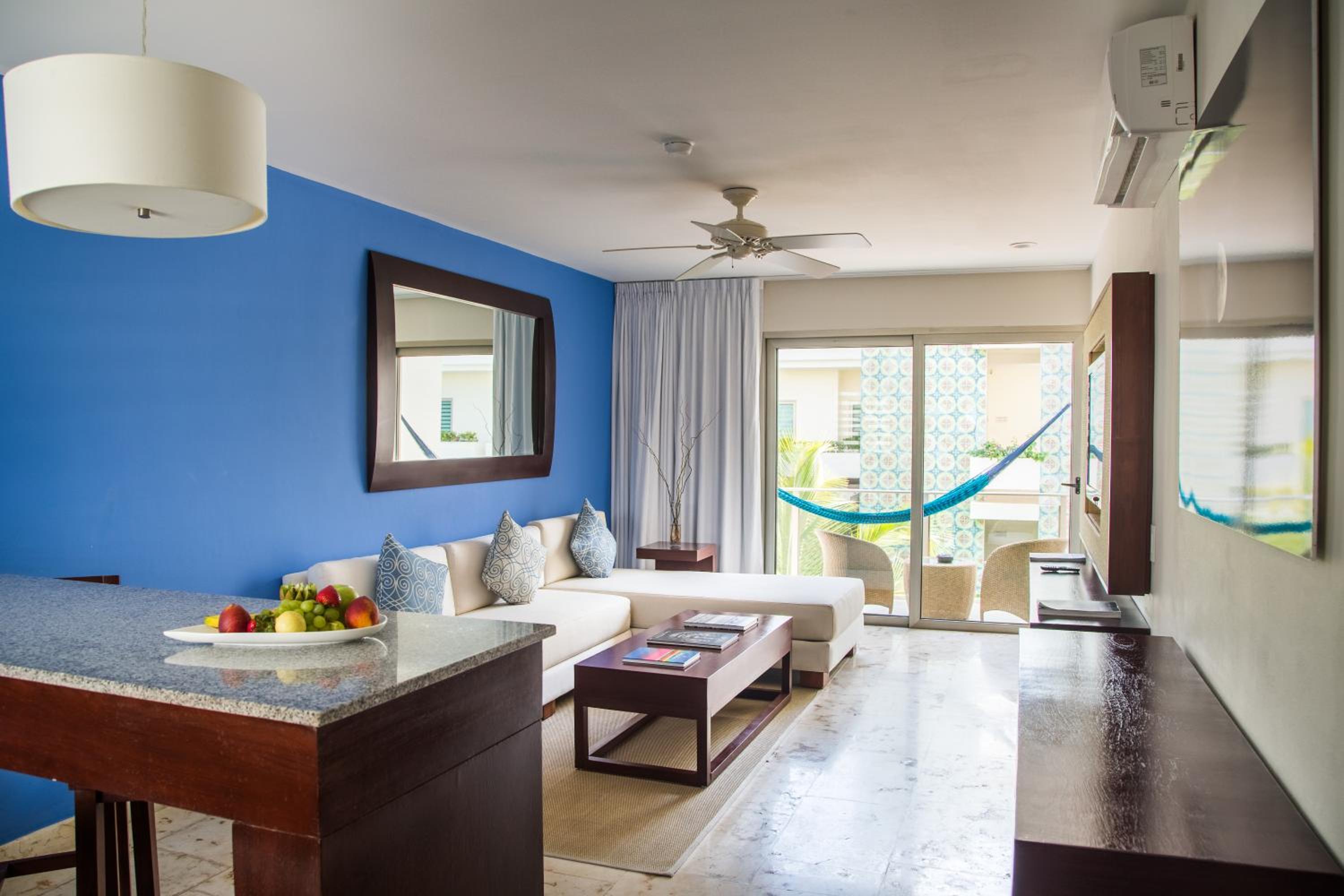 Deluxe Room - Photo 19