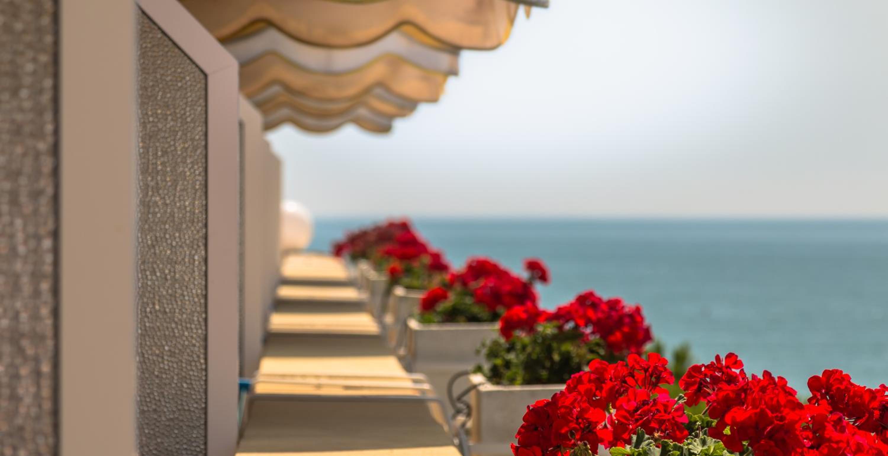 Double or Twin Room with Side Sea View photo 2