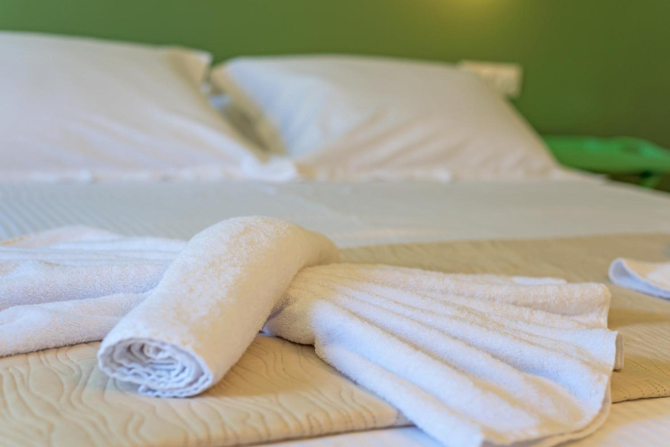 Deluxe Double Room with Balcony - Photo 3