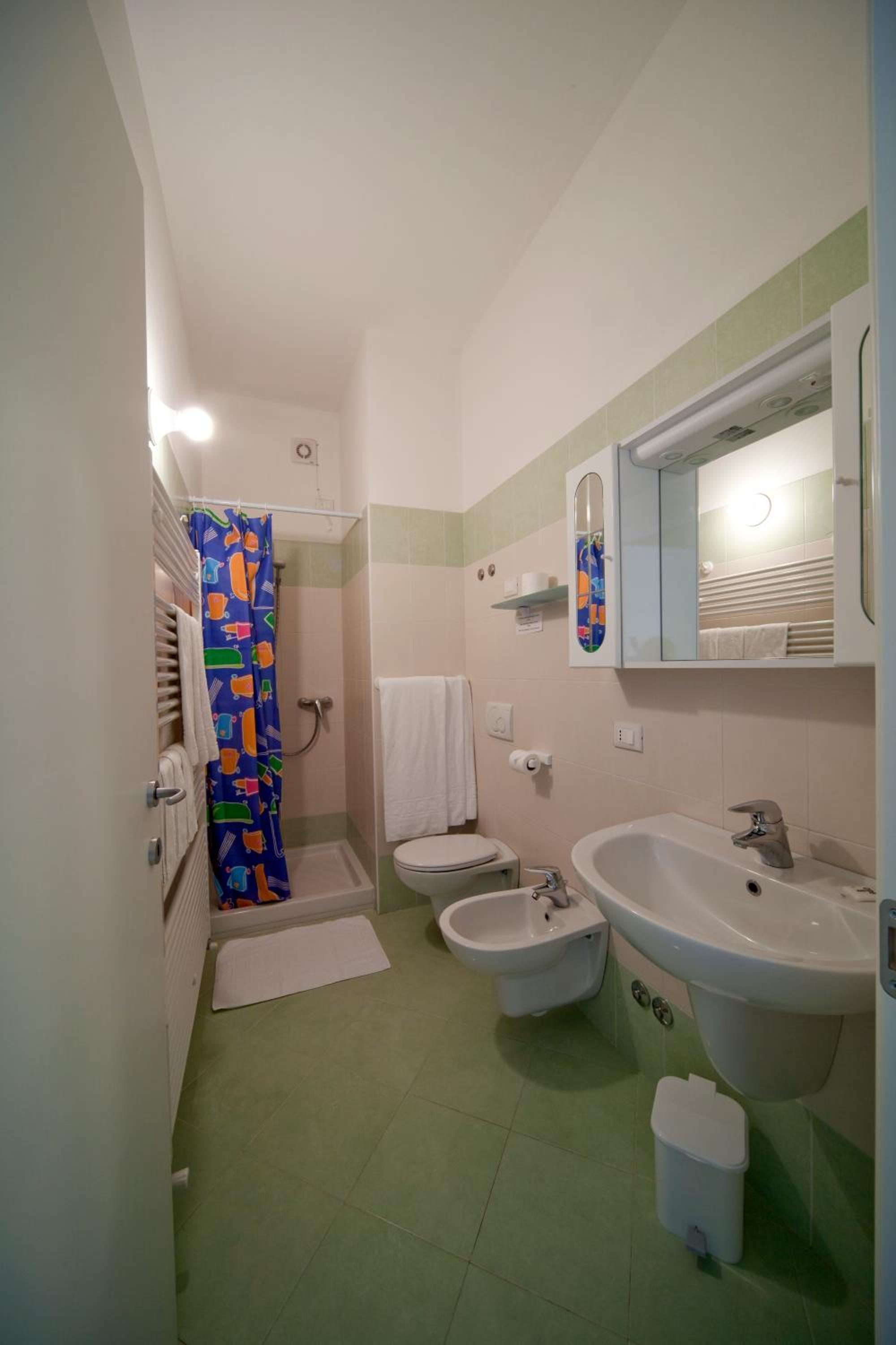 Studio (2 Adults) photo 2