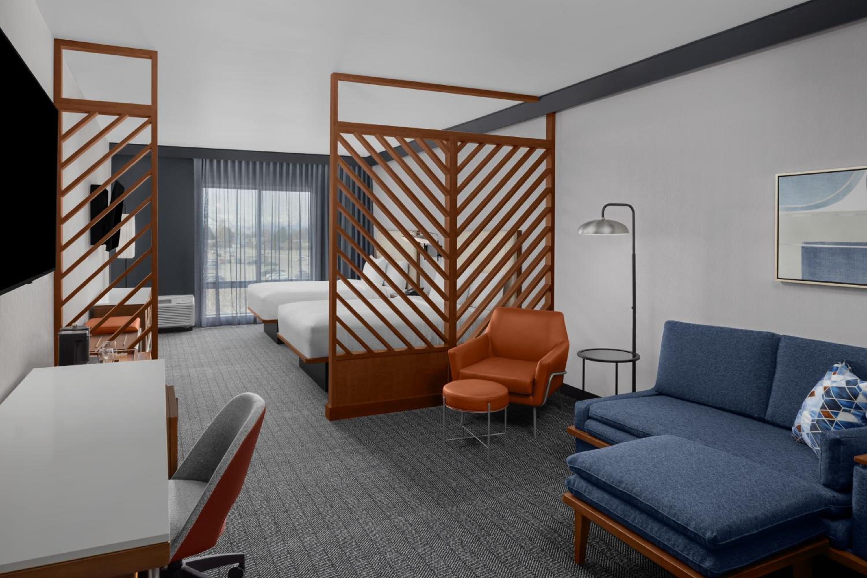 Studio with Two Queen Beds and Sofa Bed - Hearing Accessible