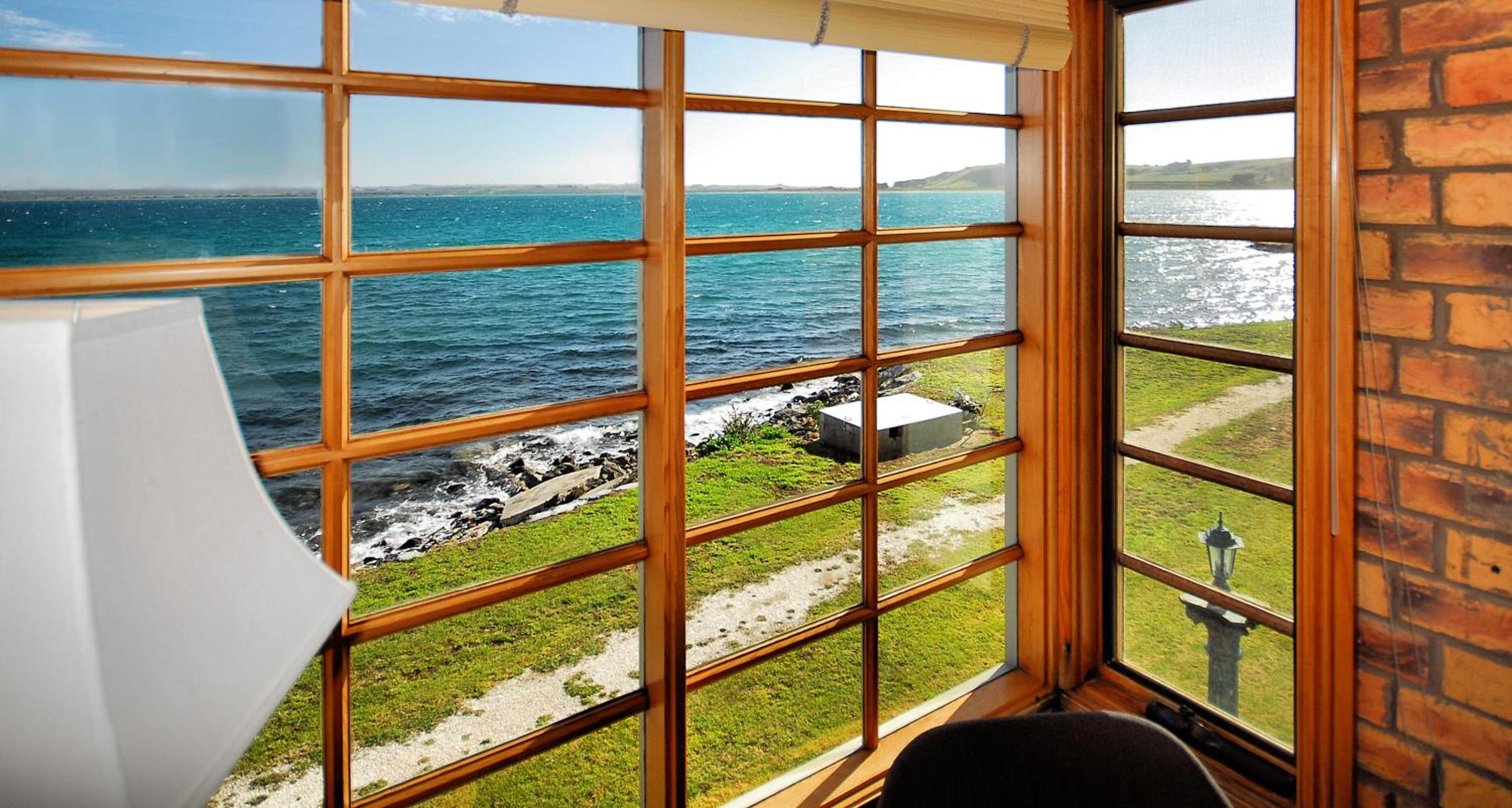Apartment With Sea View photo 2
