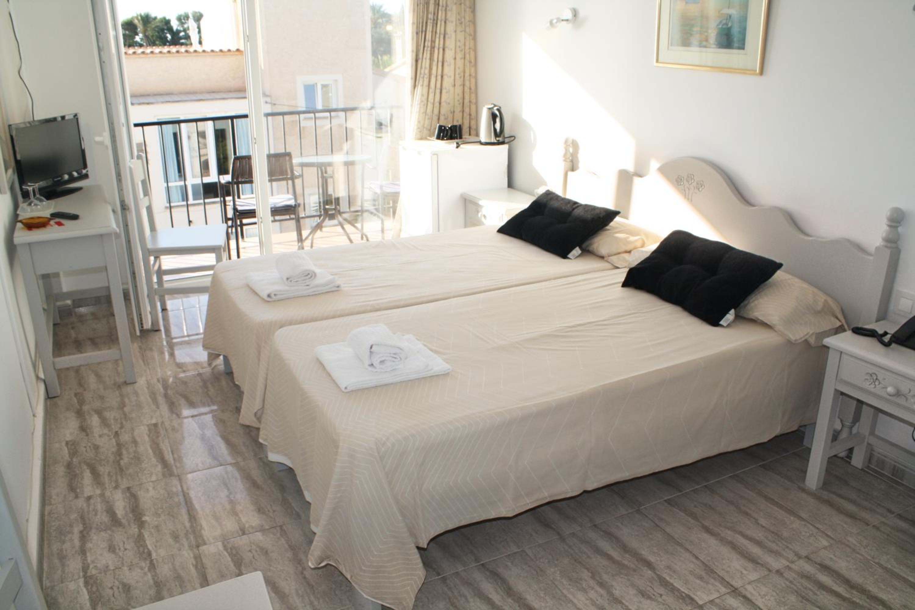 Superior Twin Room with Sea View