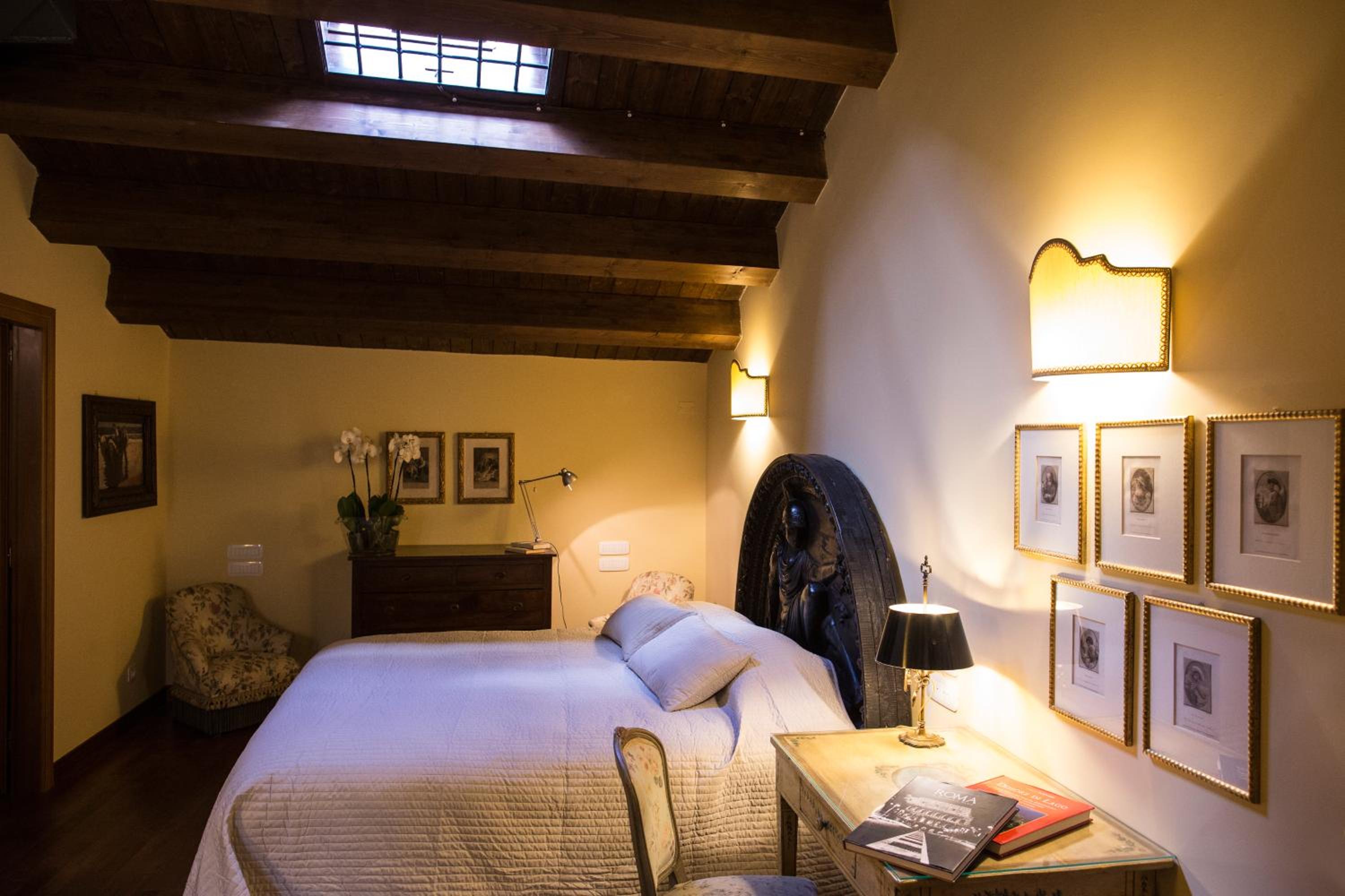 Superior King Room photo 1