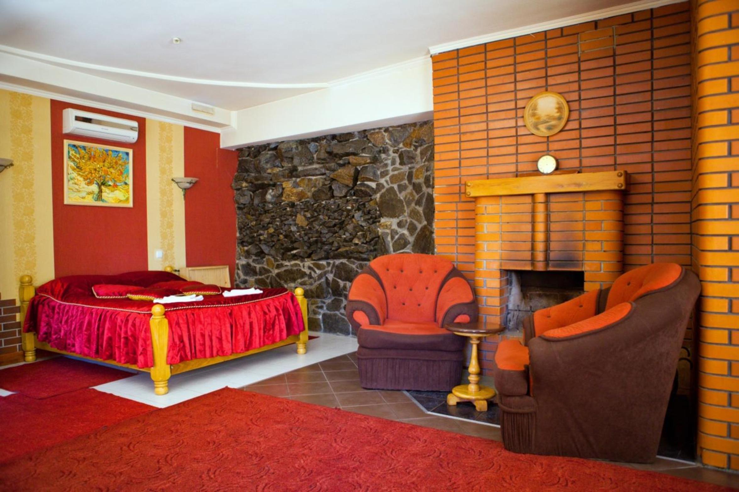 Family Room photo 1