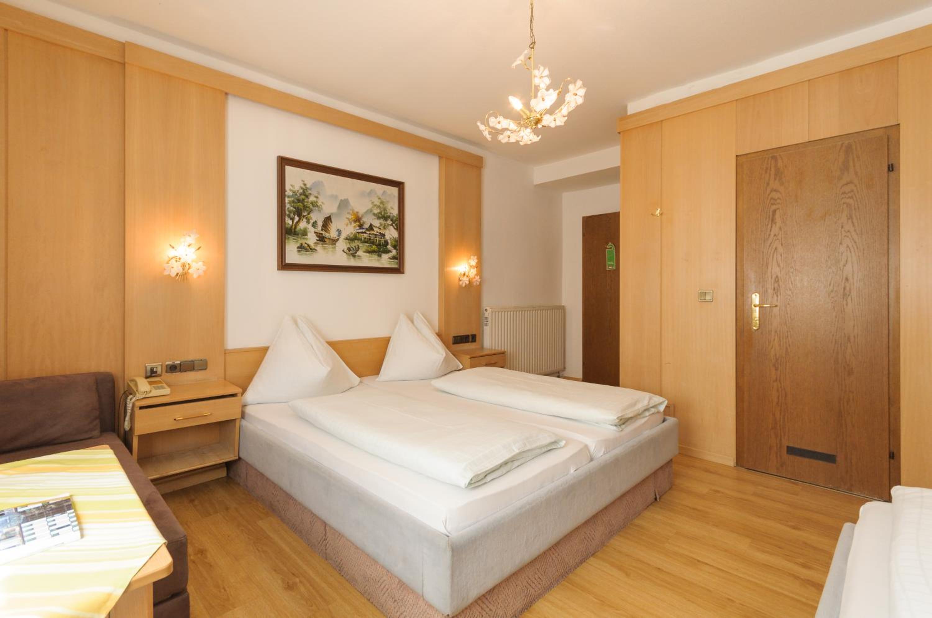 Double Room - Photo 15