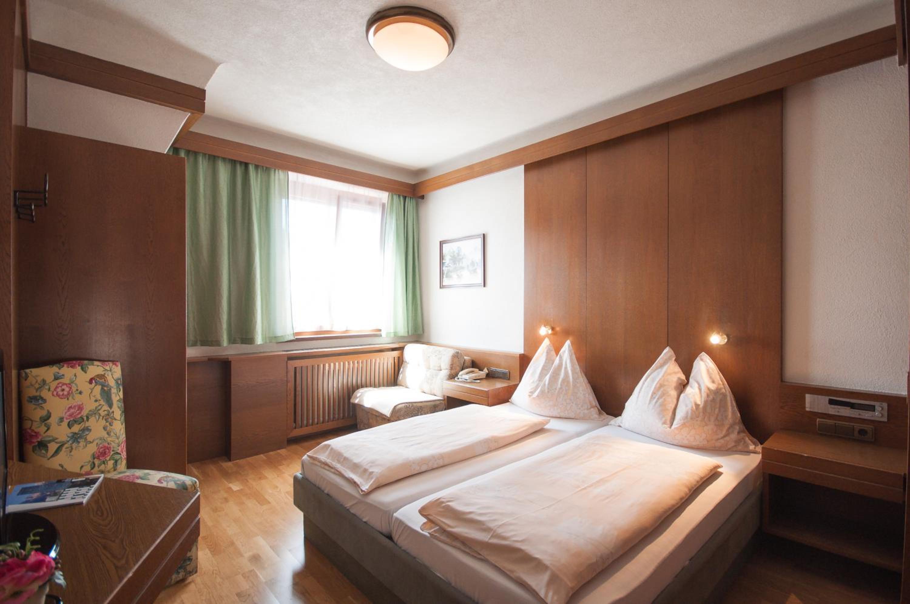 Double Room - Photo 7