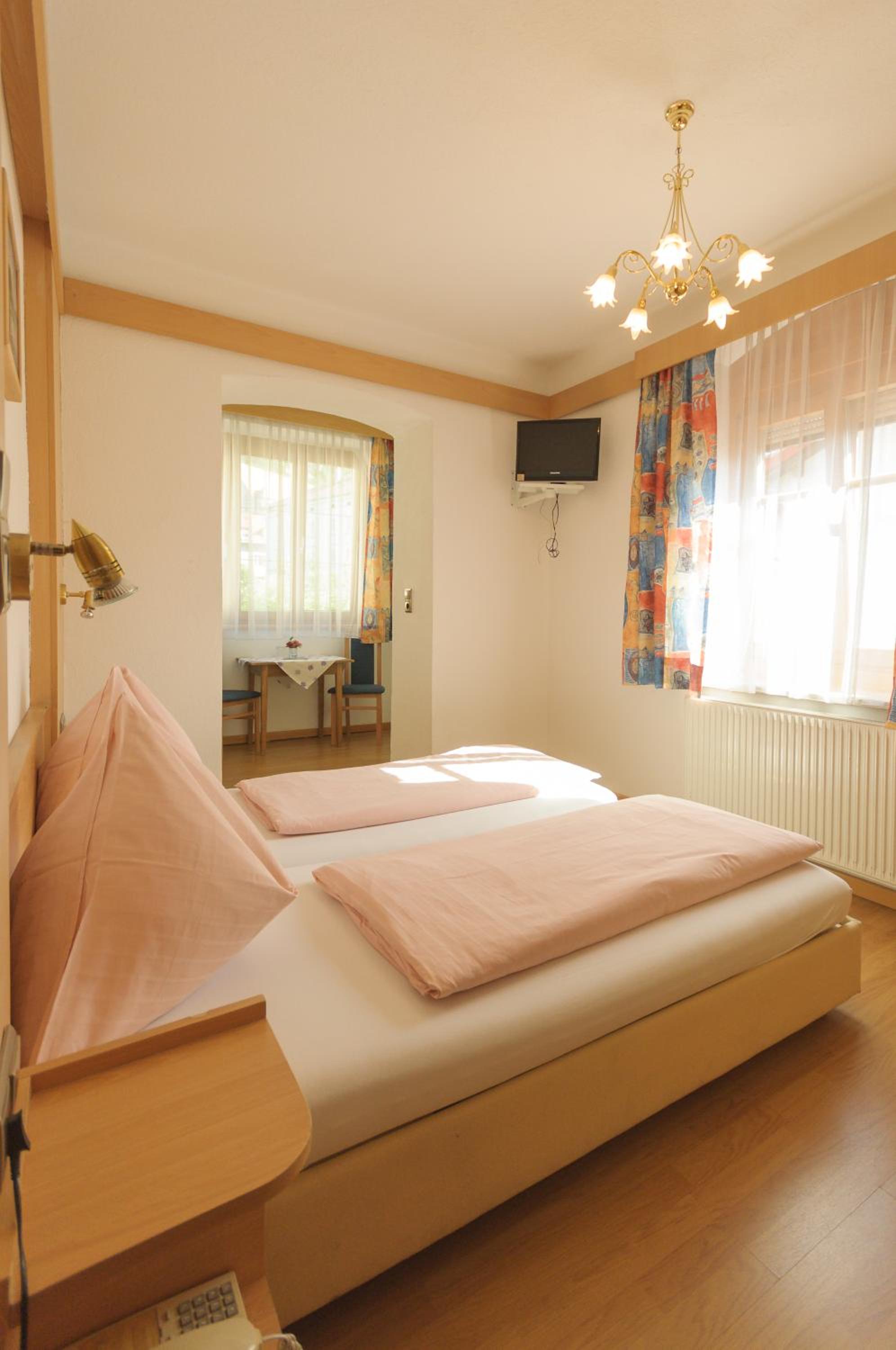 Double Room - Photo 6