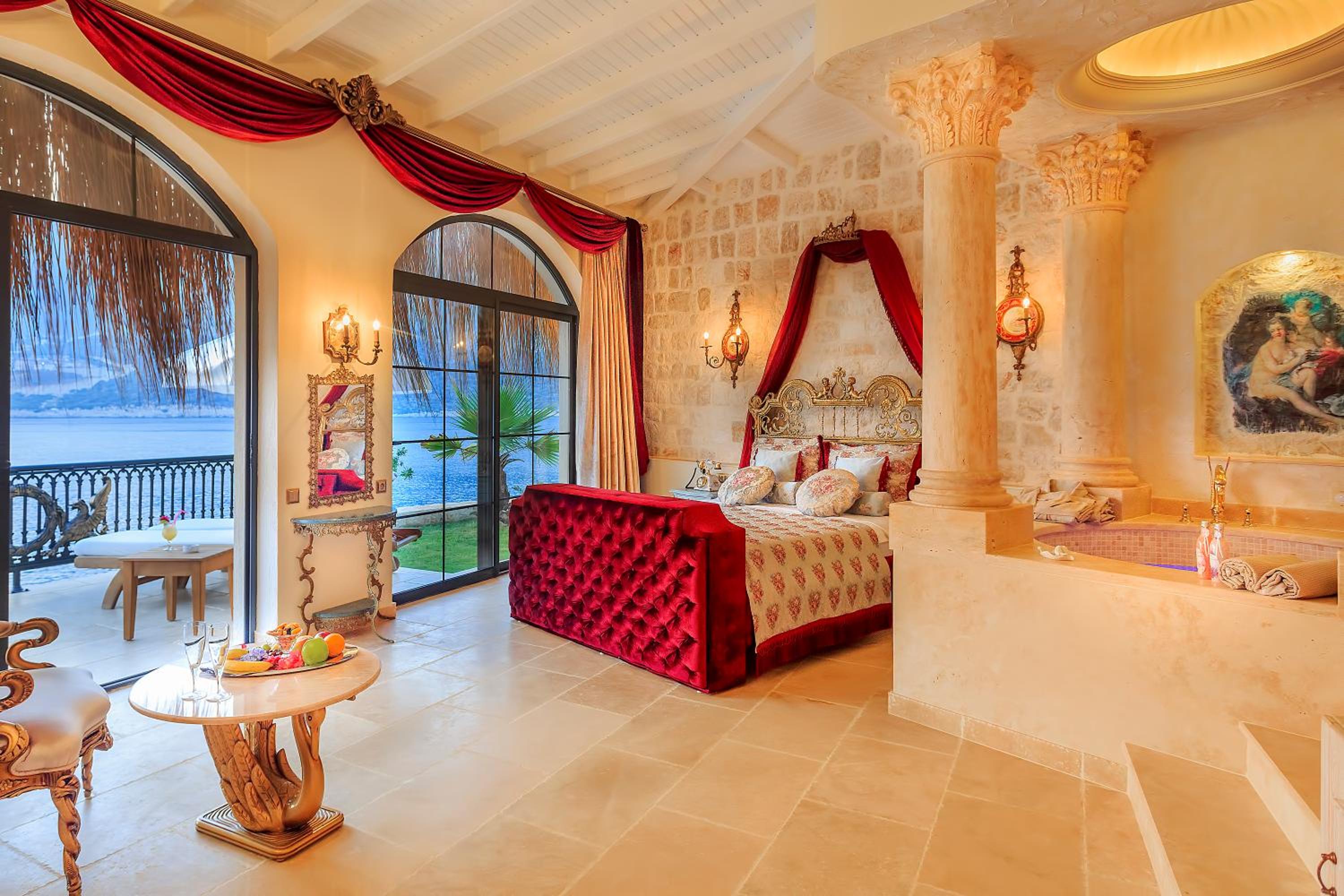 Superior Suite - Photo 4