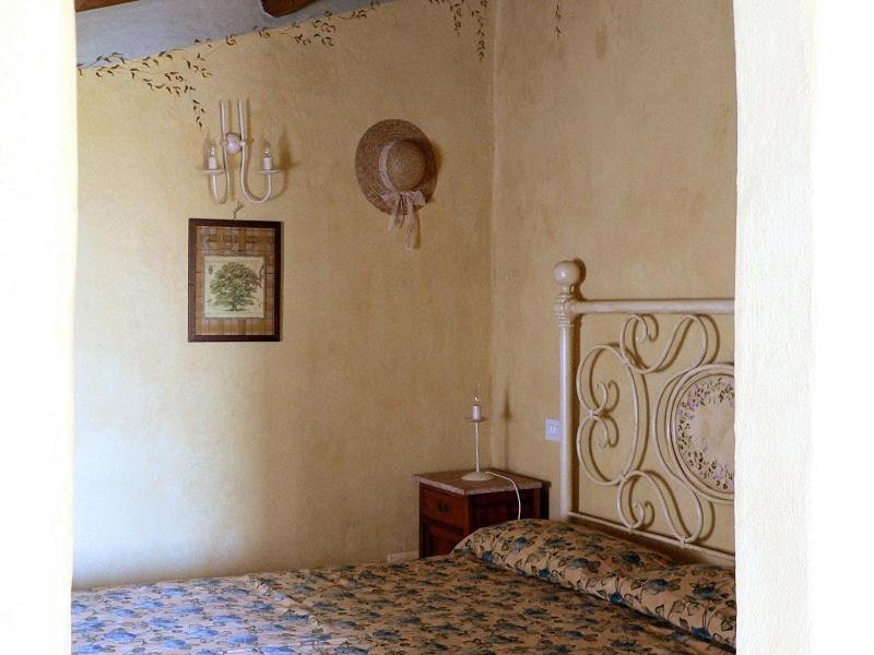 One-Bedroom Apartment (2 Adults) - Photo 2