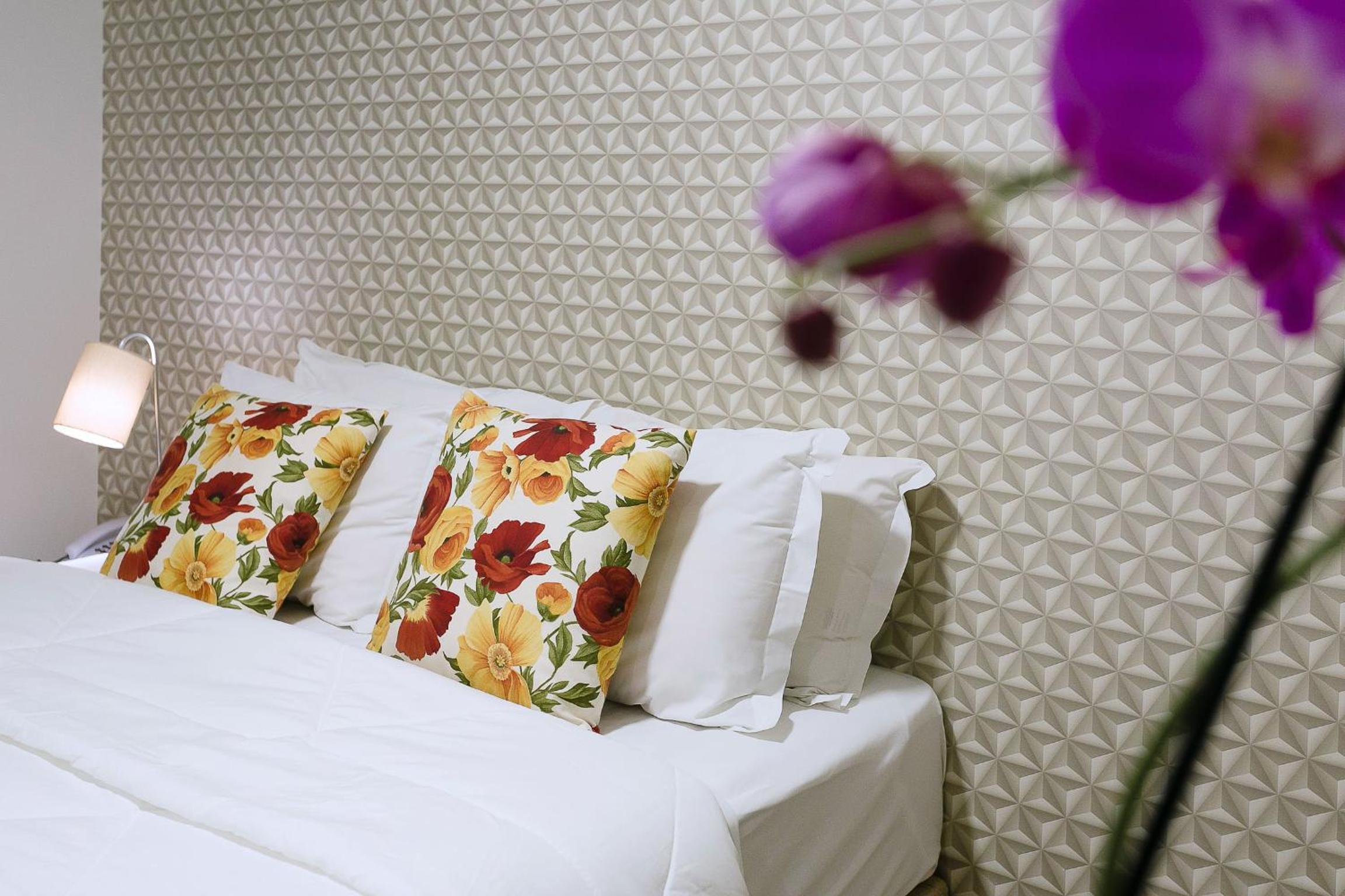 Standard Queen Room photo 1