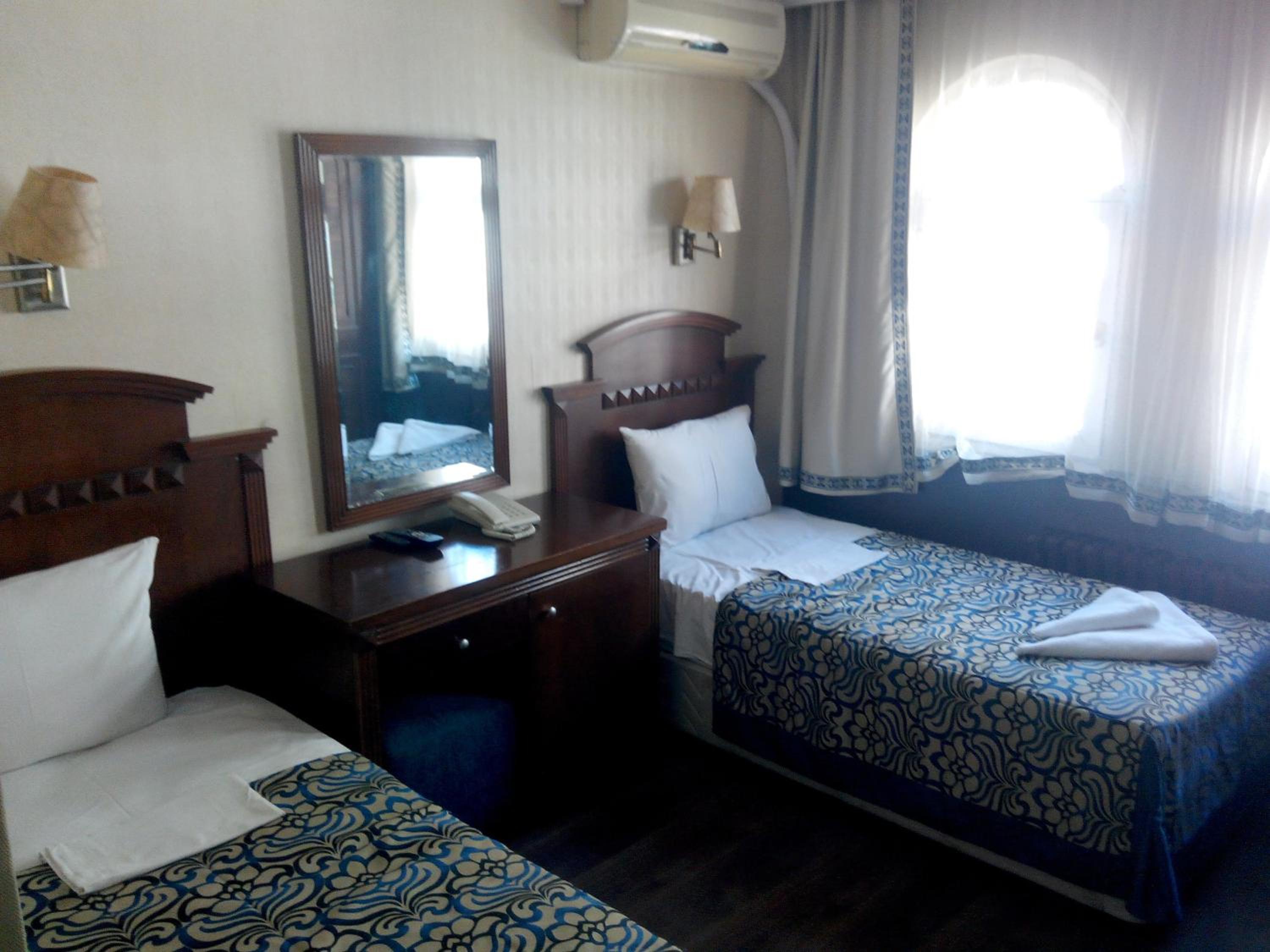 Standard Twin Room photo 3