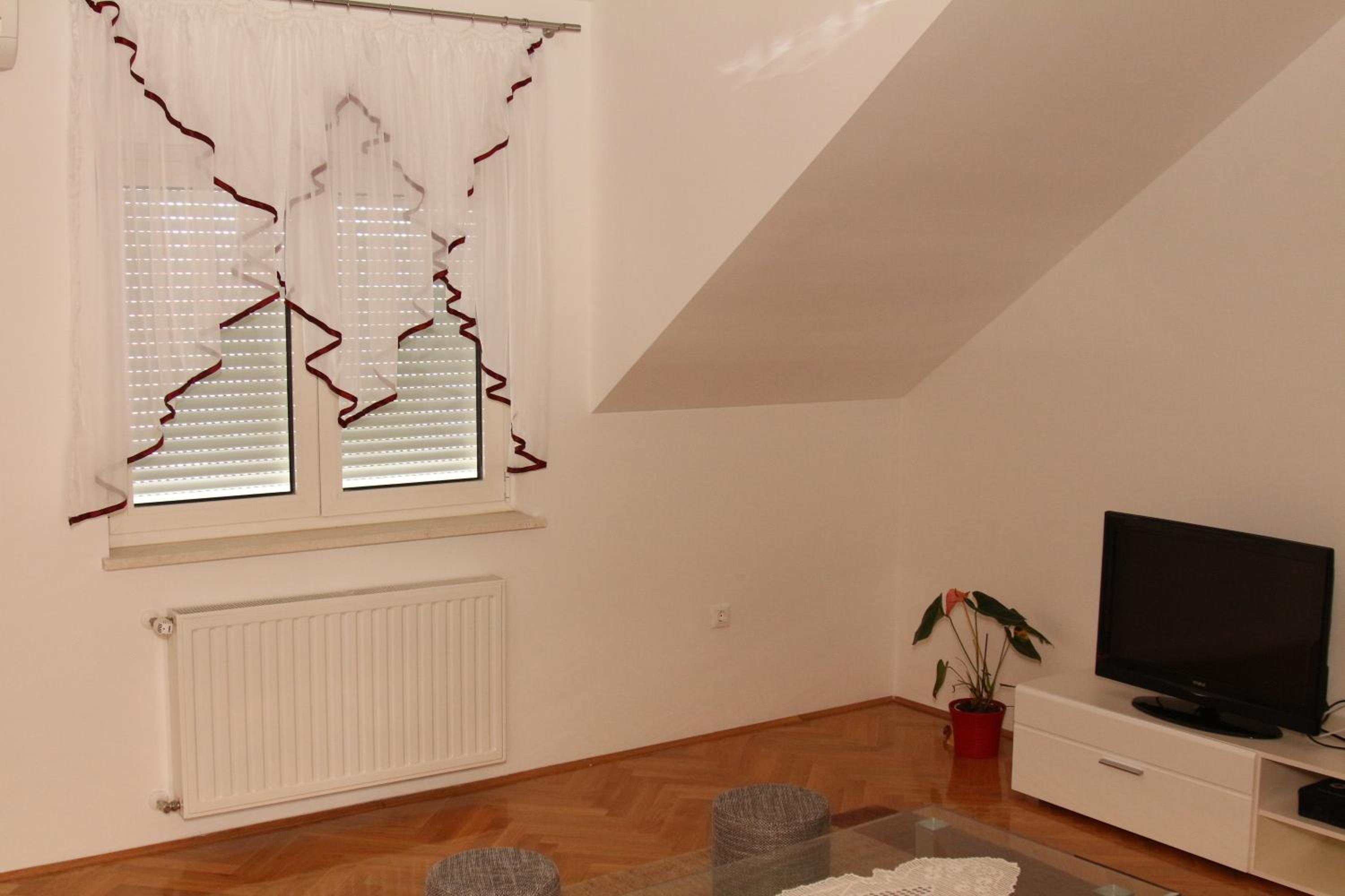 Two-Bedroom Apartment - Photo 24