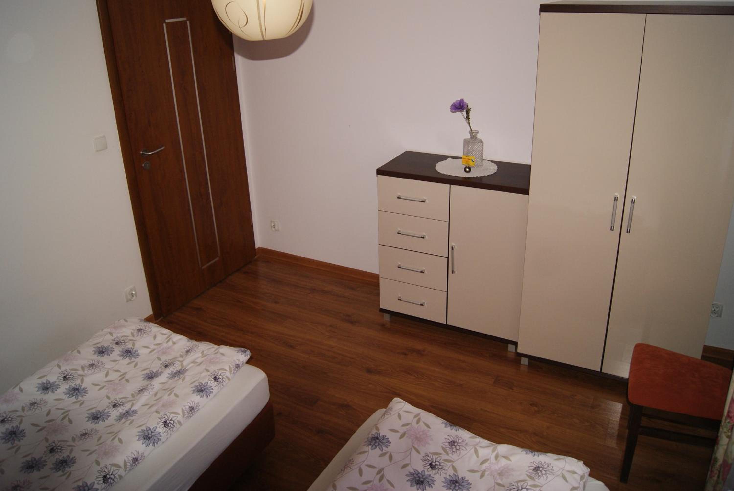 Apartment with Terrace - Photo 13