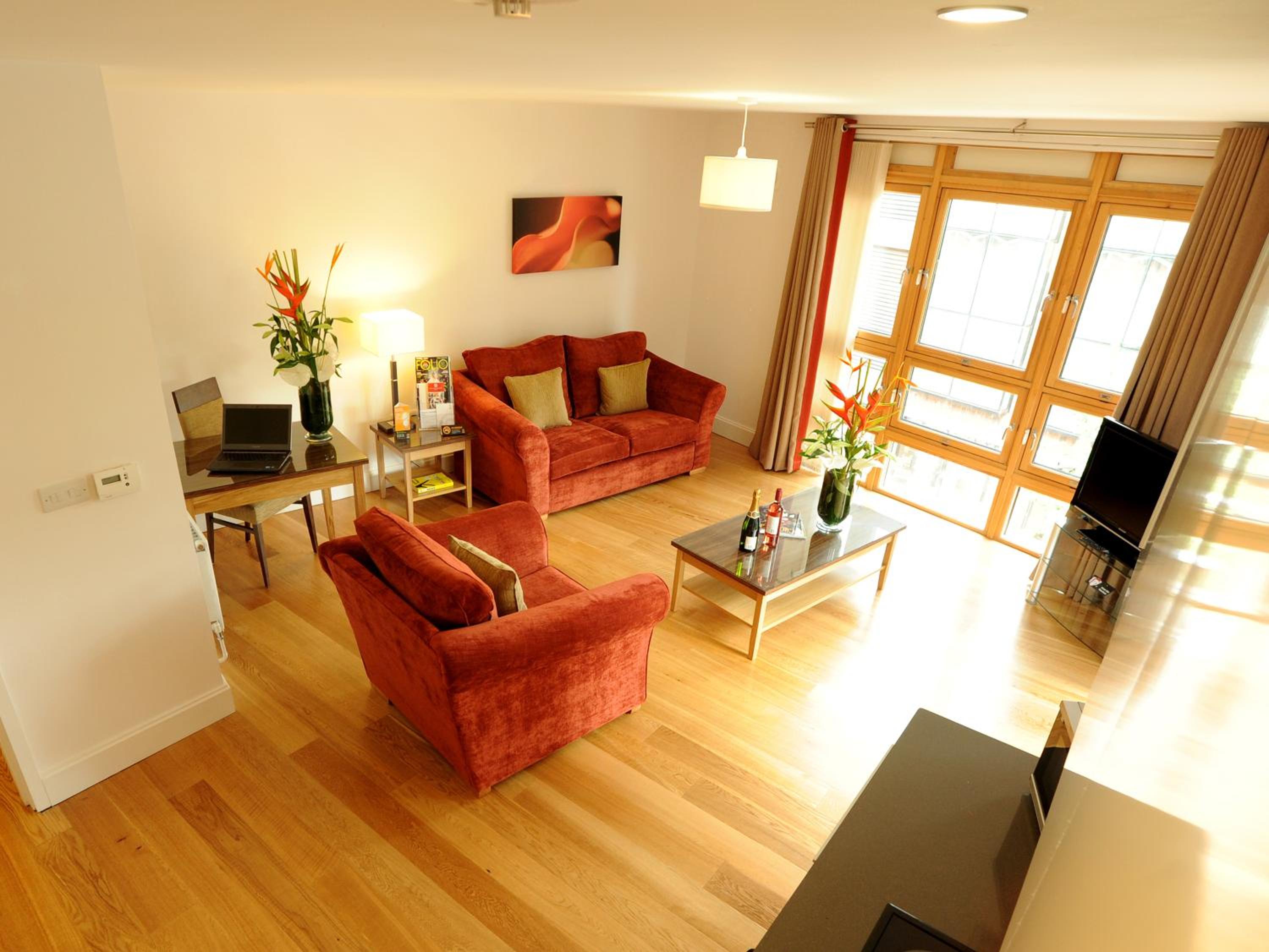 One-Bedroom Apartment photo 1