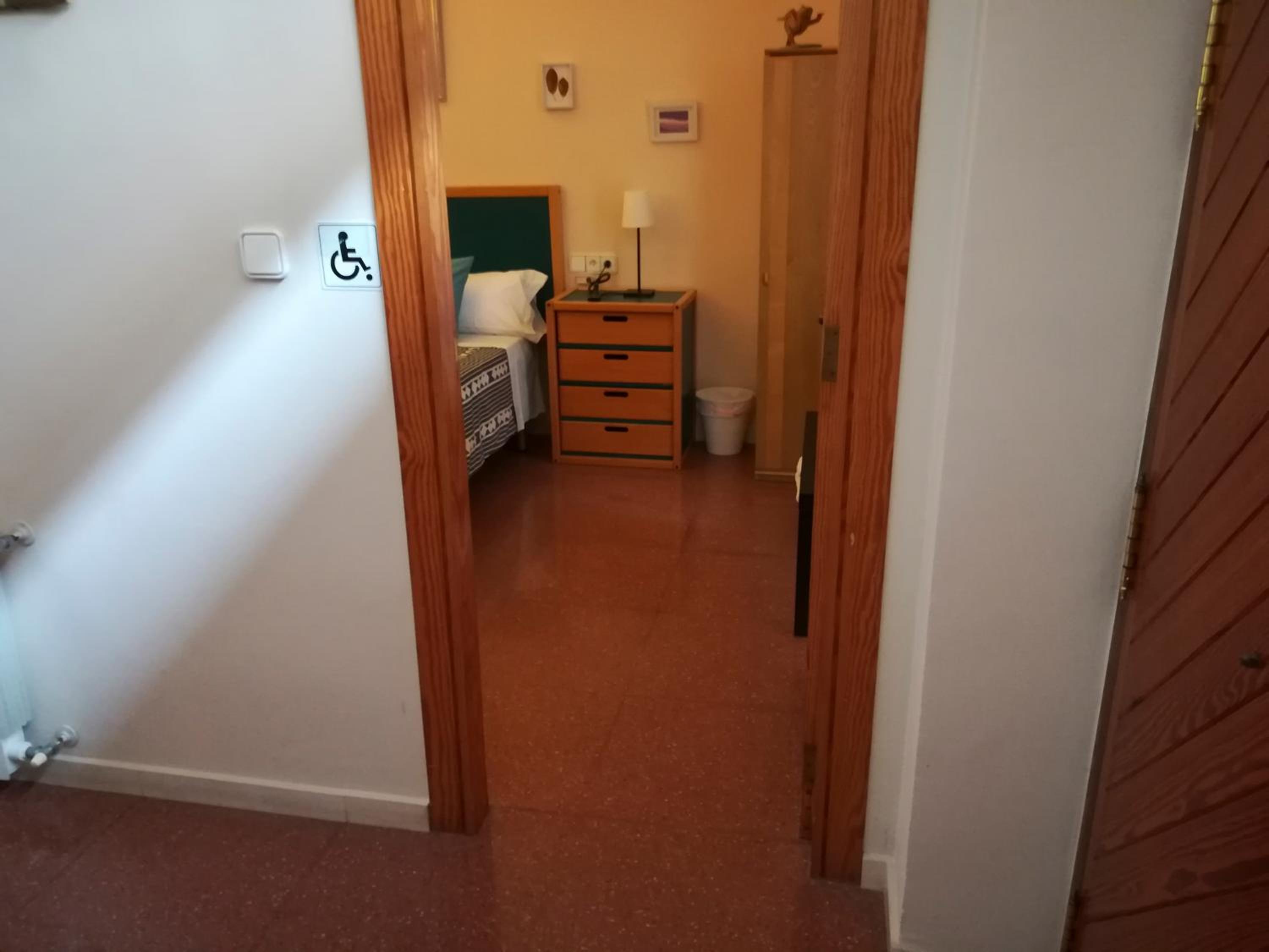 Single Room photo 3