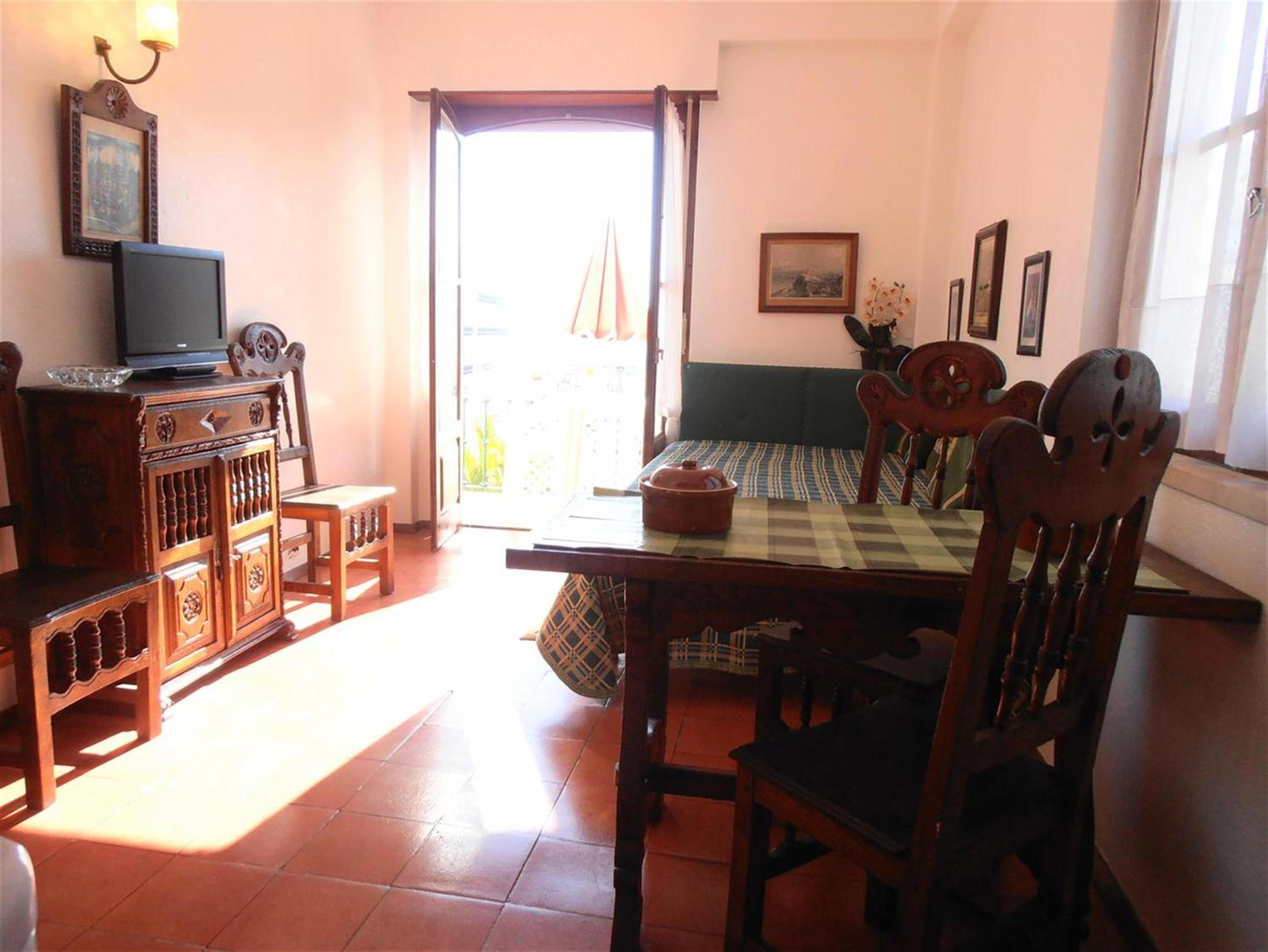One-Bedroom Apartment - Photo 19