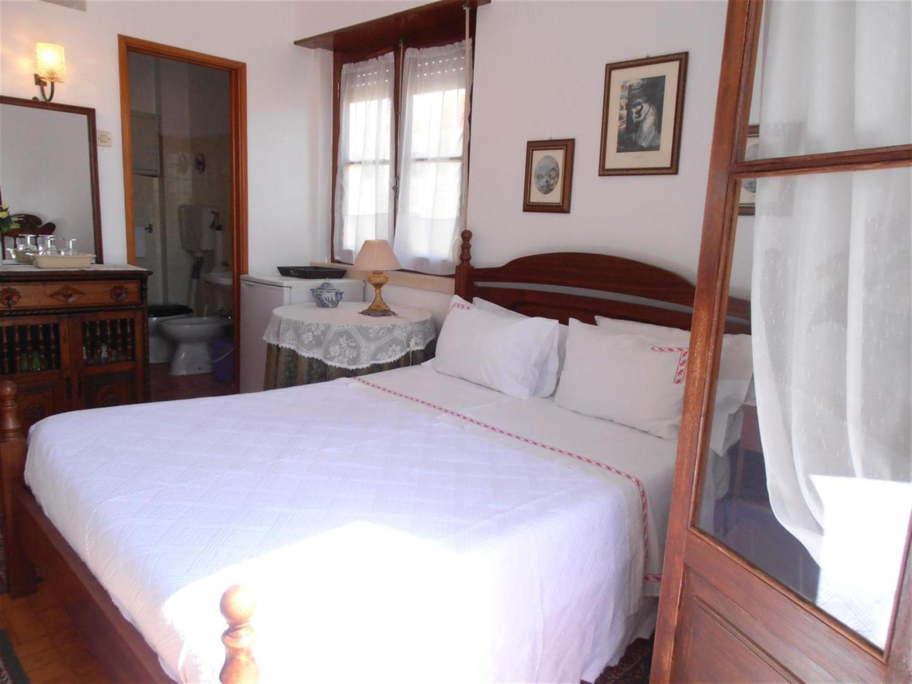 Double Room - Photo 24