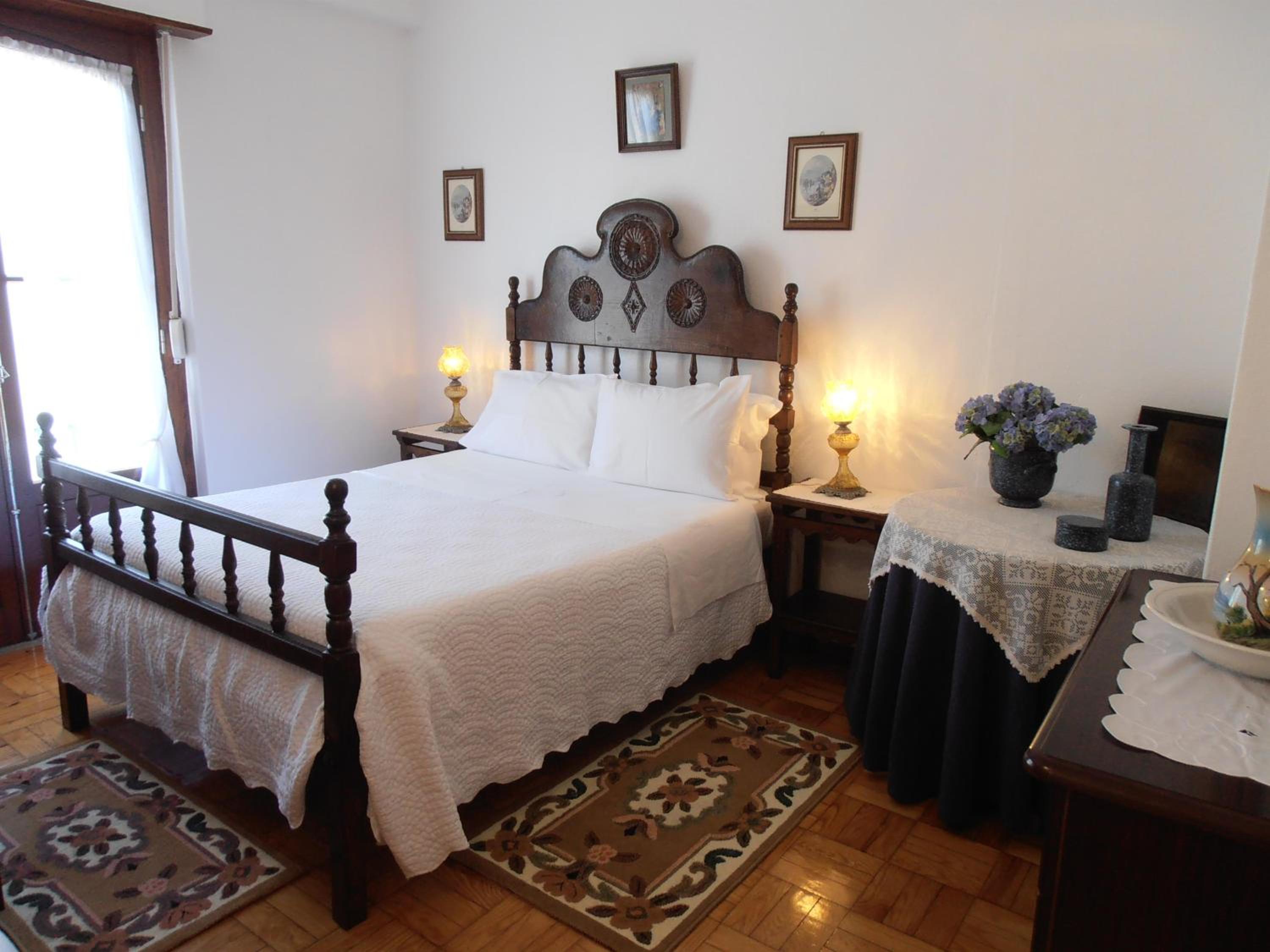 One-Bedroom Apartment - Photo 11