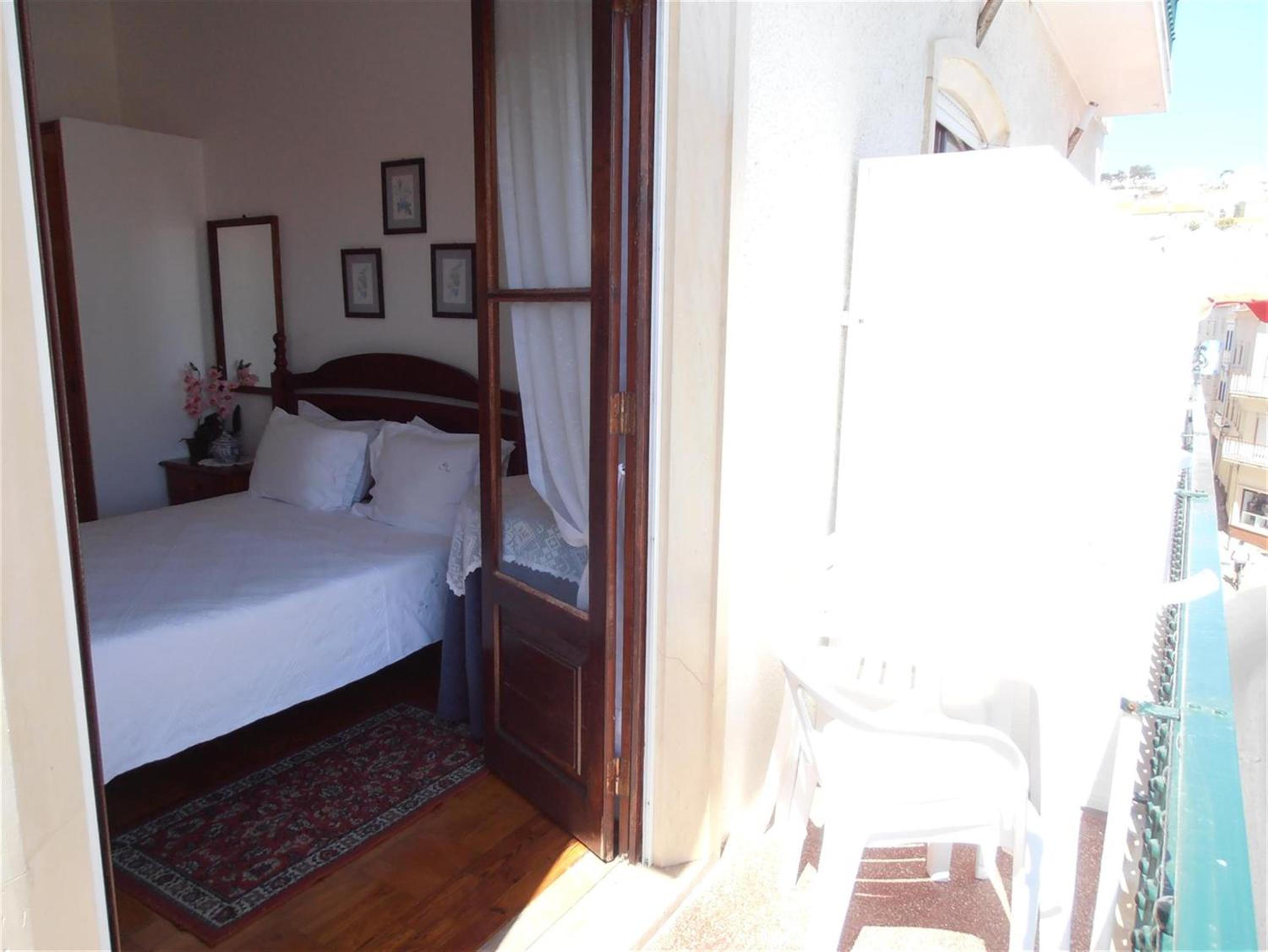 Double Room - Photo 17
