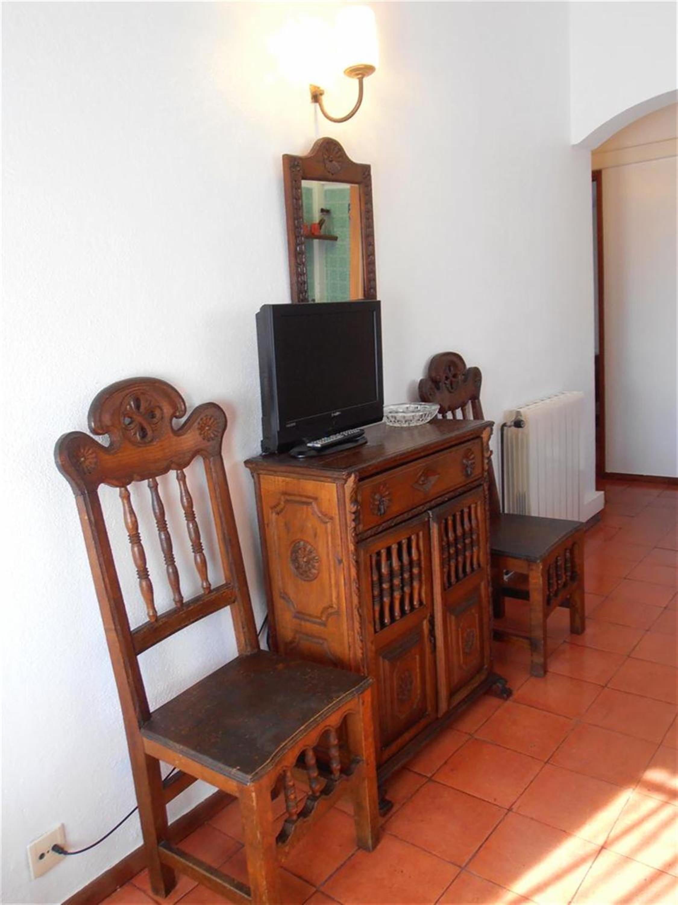 One-Bedroom Apartment - Photo 28