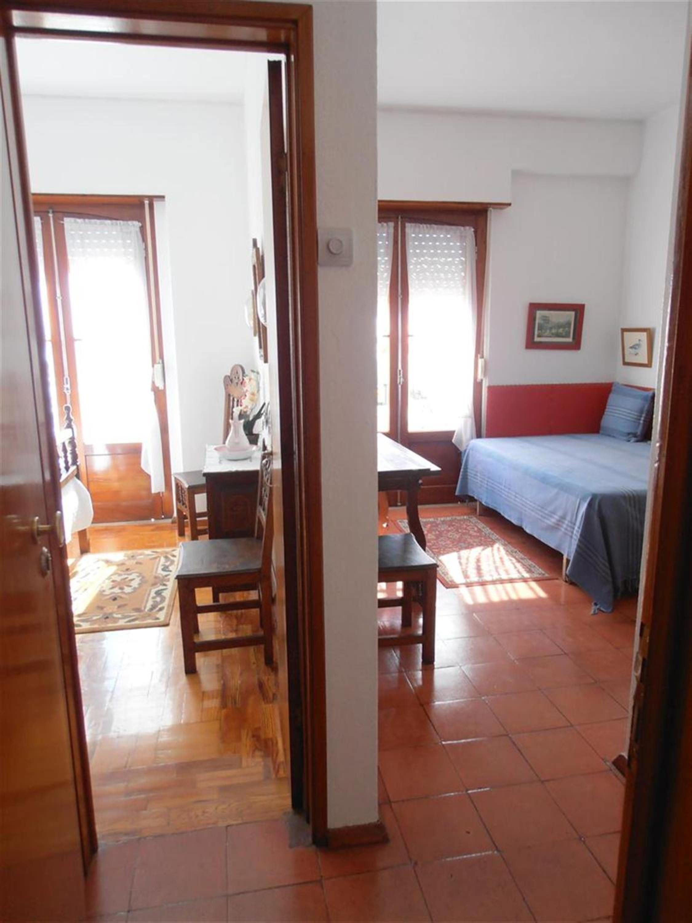 One-Bedroom Apartment - Photo 4