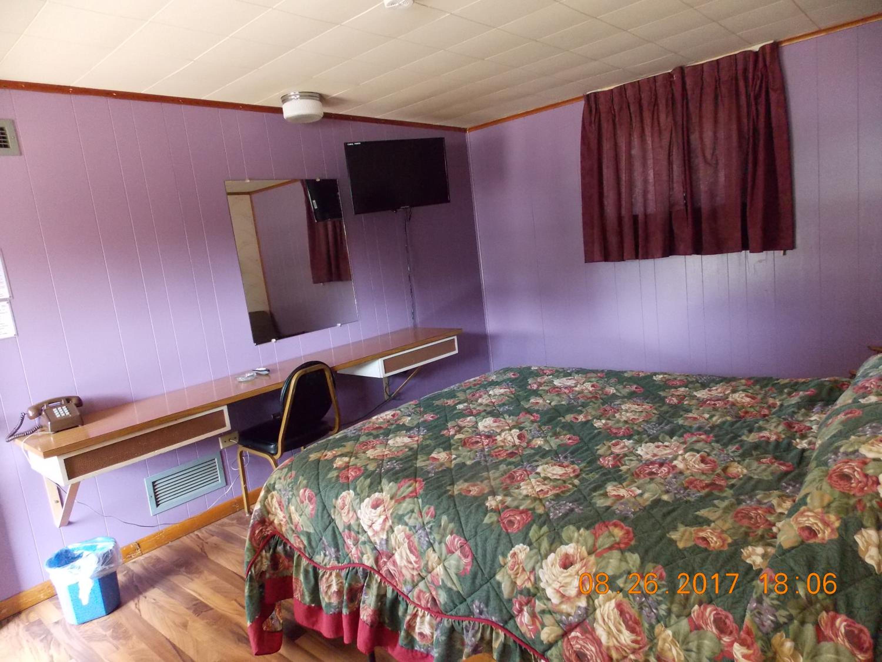 Queen Room photo 3