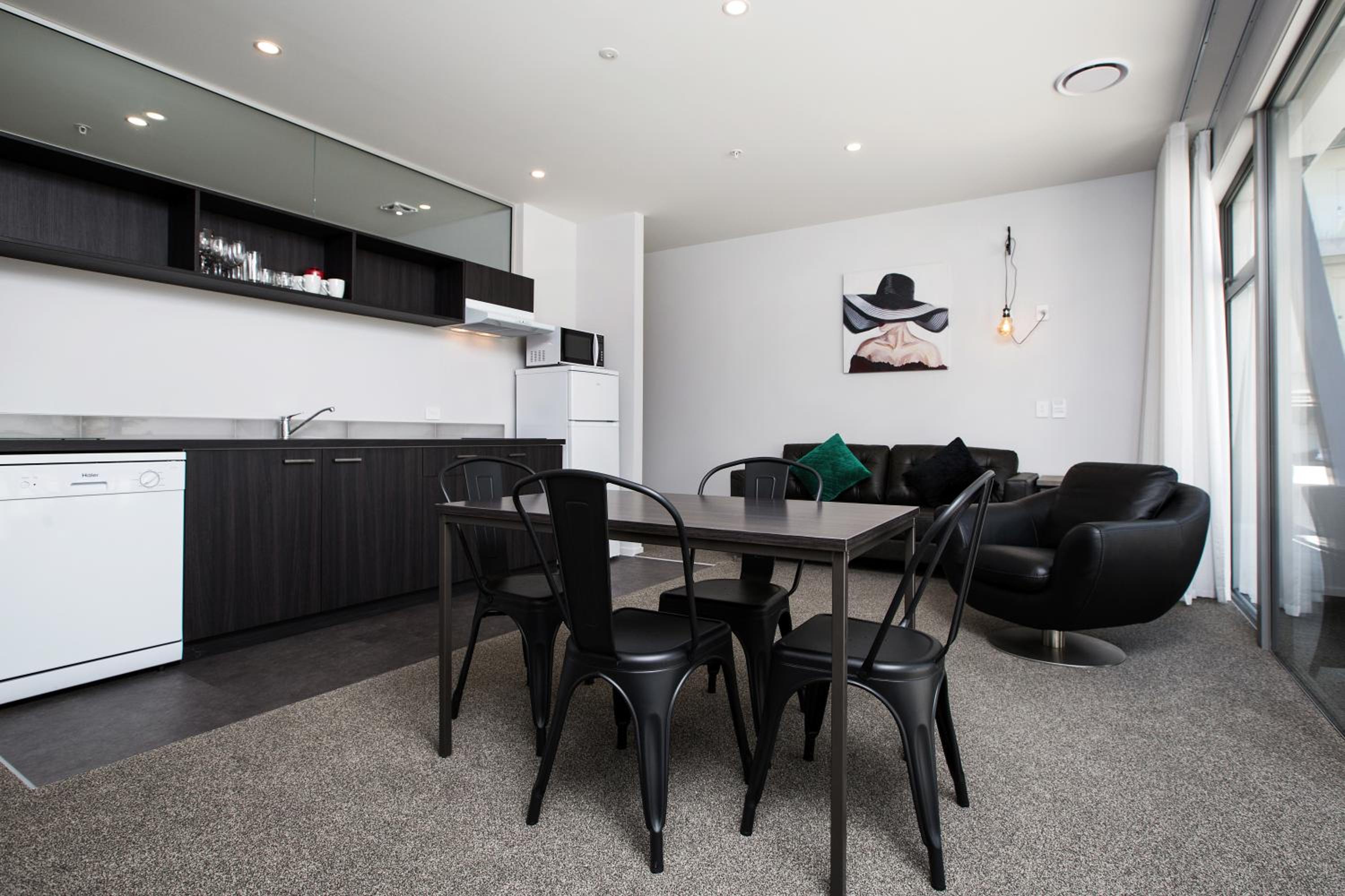Standard Family Room thumbnail 5
