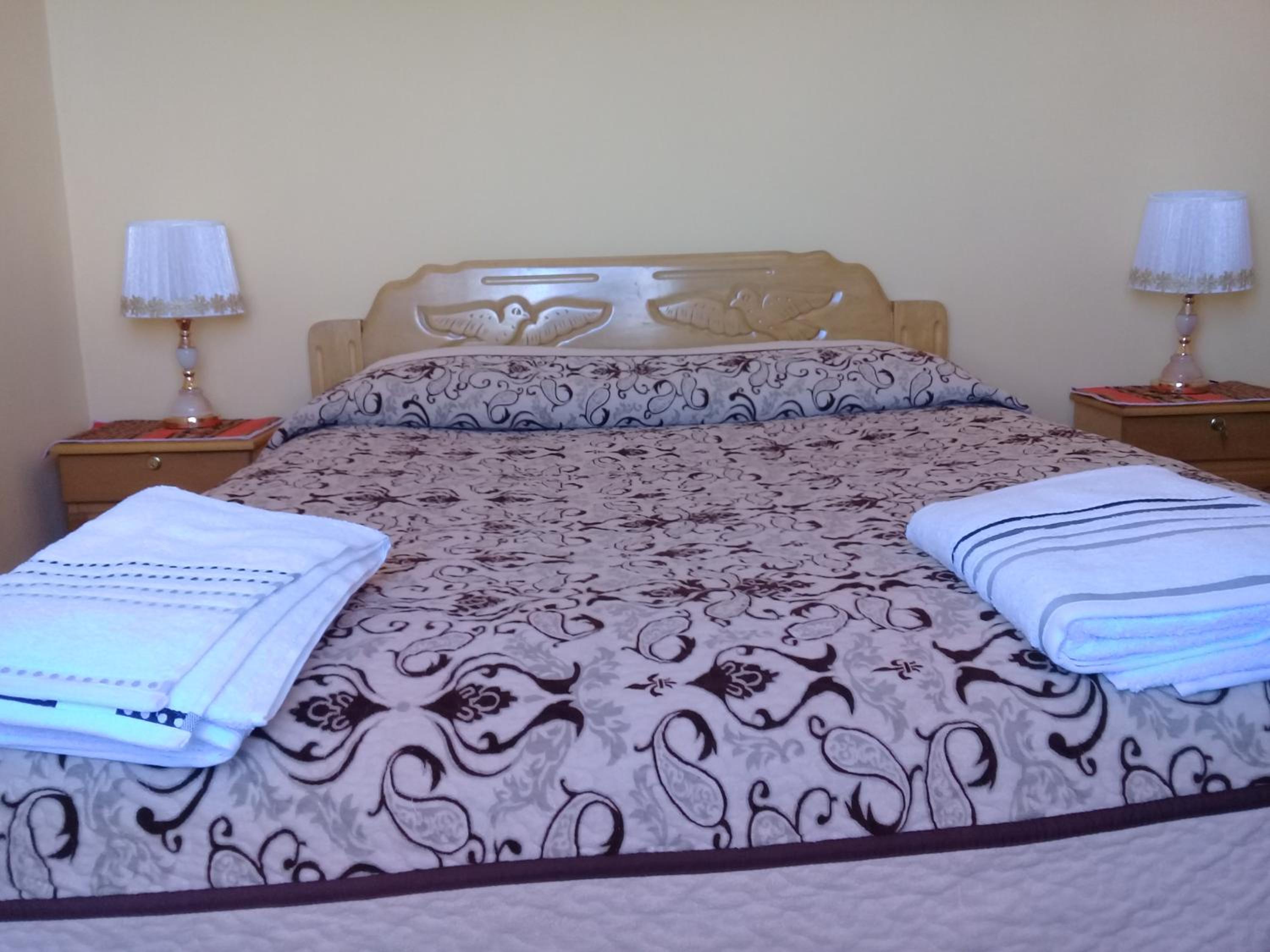 Double Room with Shared Bathroom photo 3