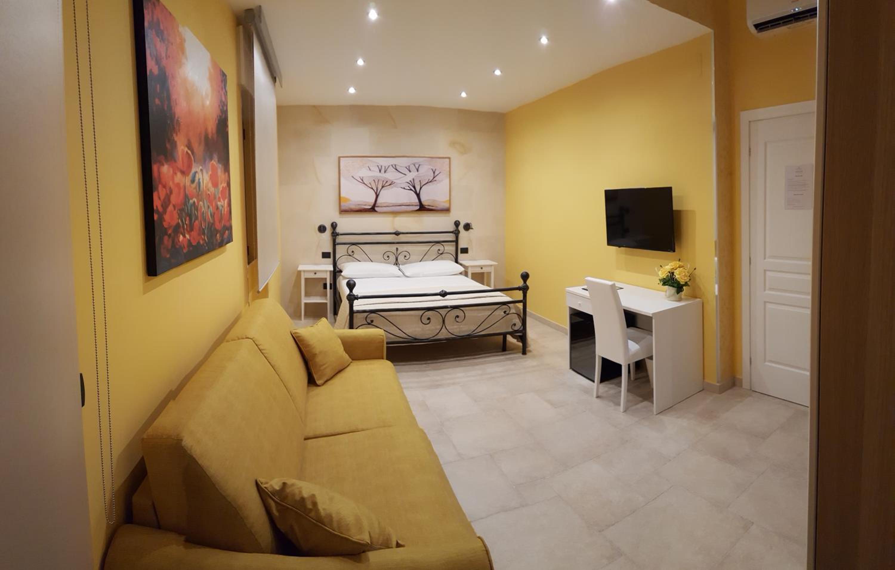 Classic Quadruple Room photo 2